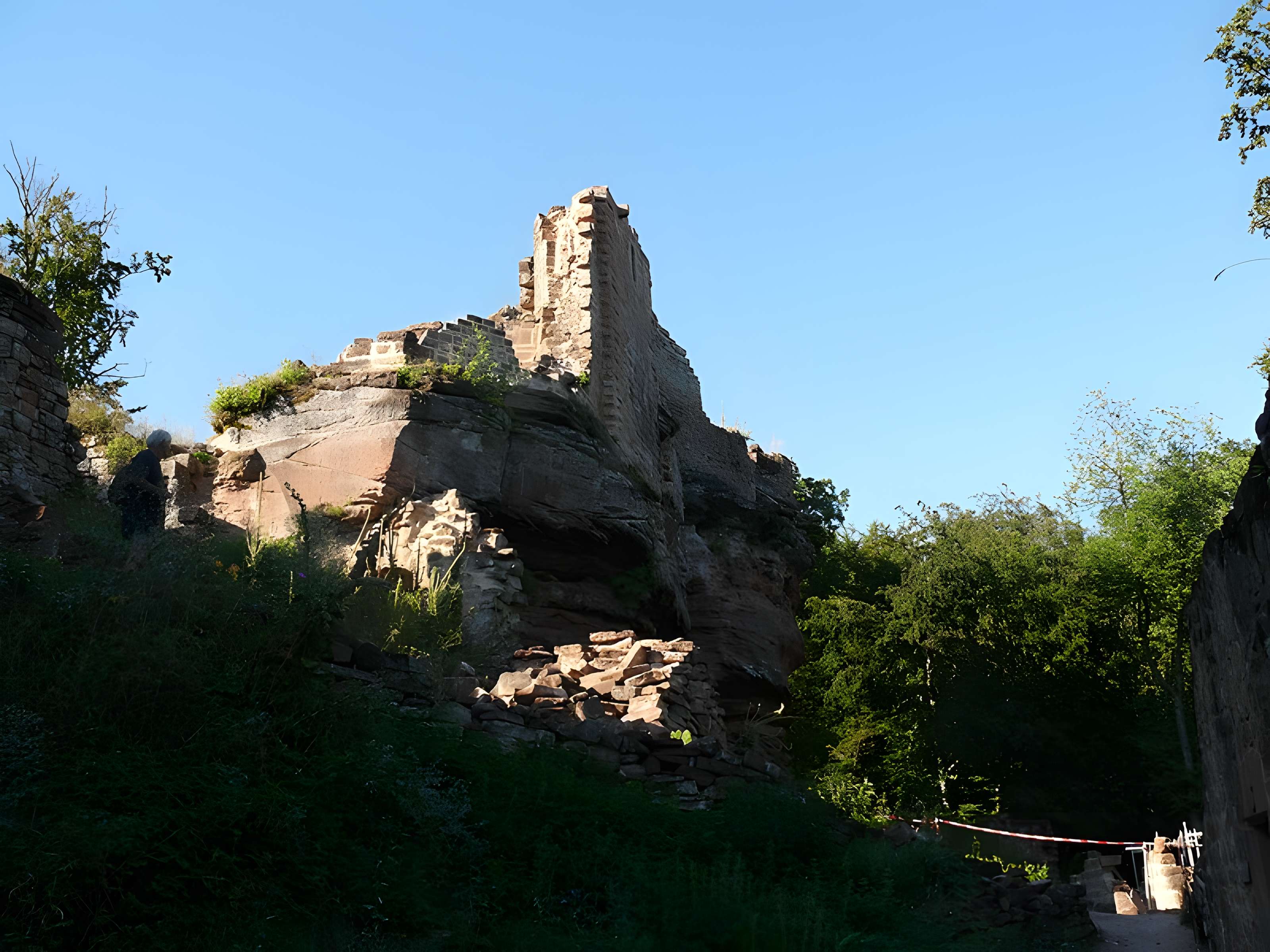 Ruines du château de Schoeneck