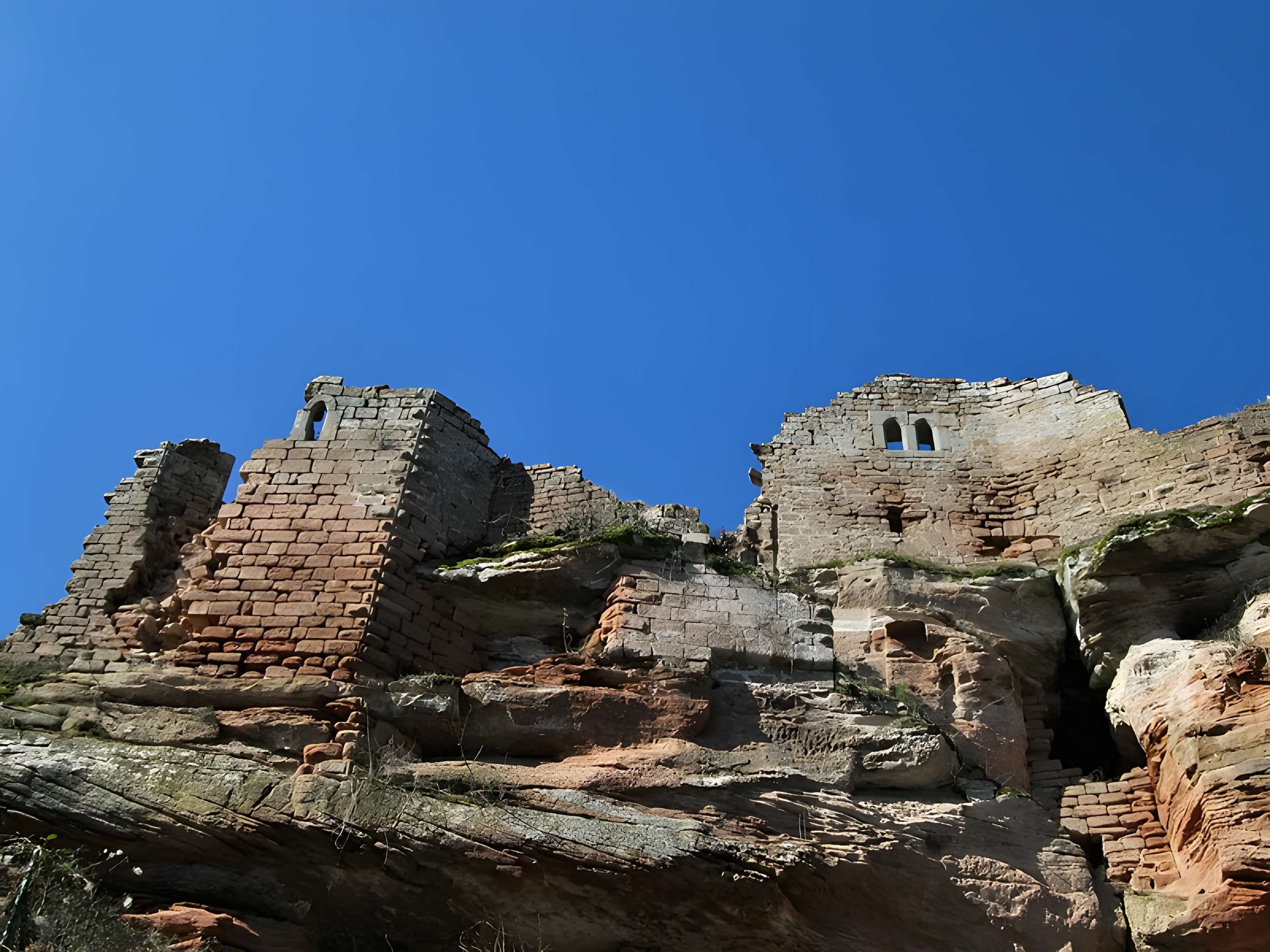 Ruines du château de Schoeneck
