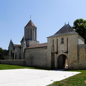 Château de Surgères