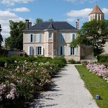 Château de Surgères