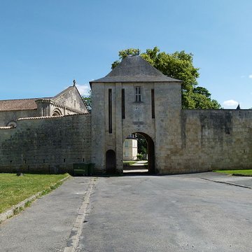 Château de Surgères