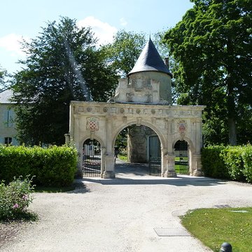 Château de Surgères