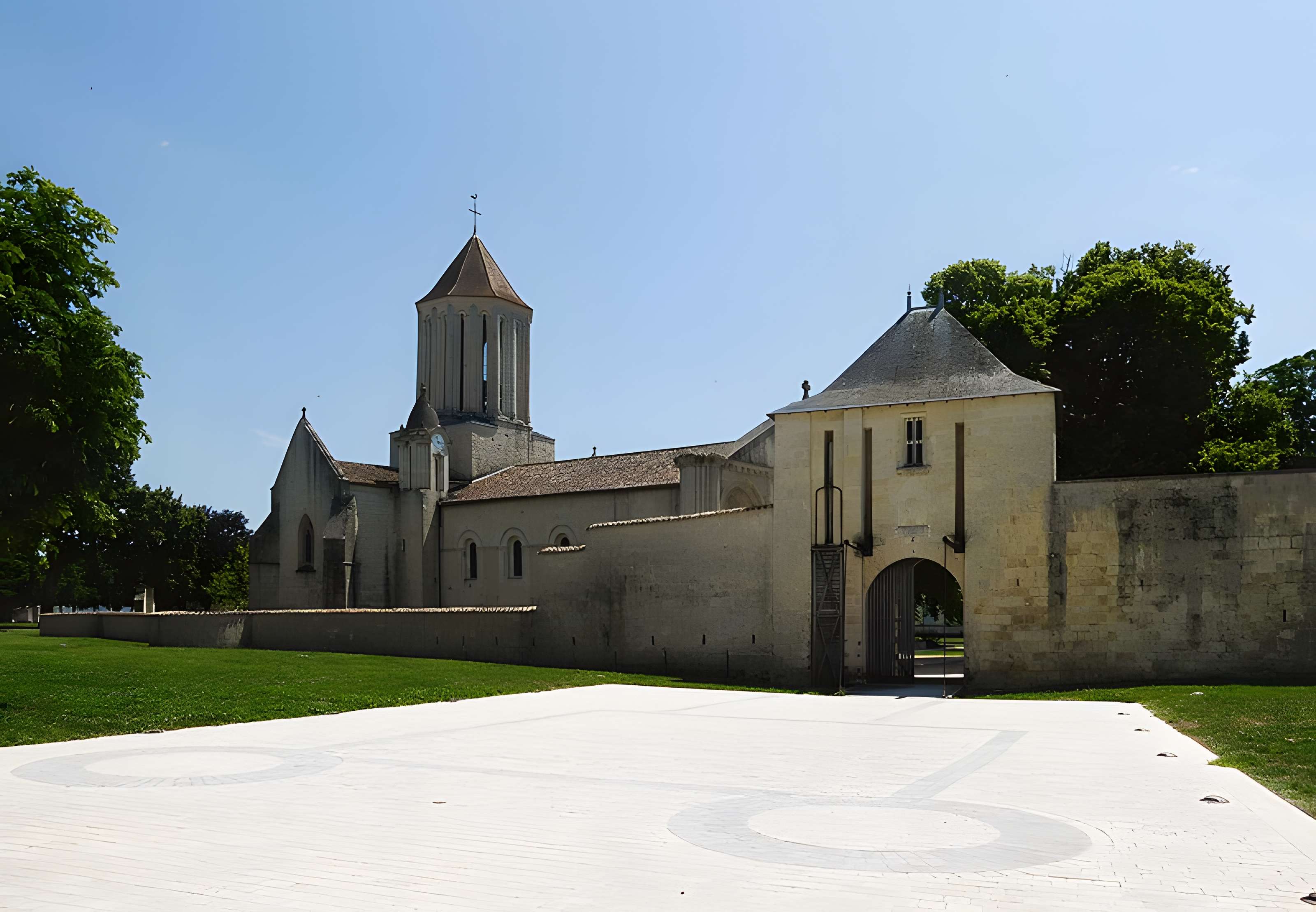 Château de Surgères