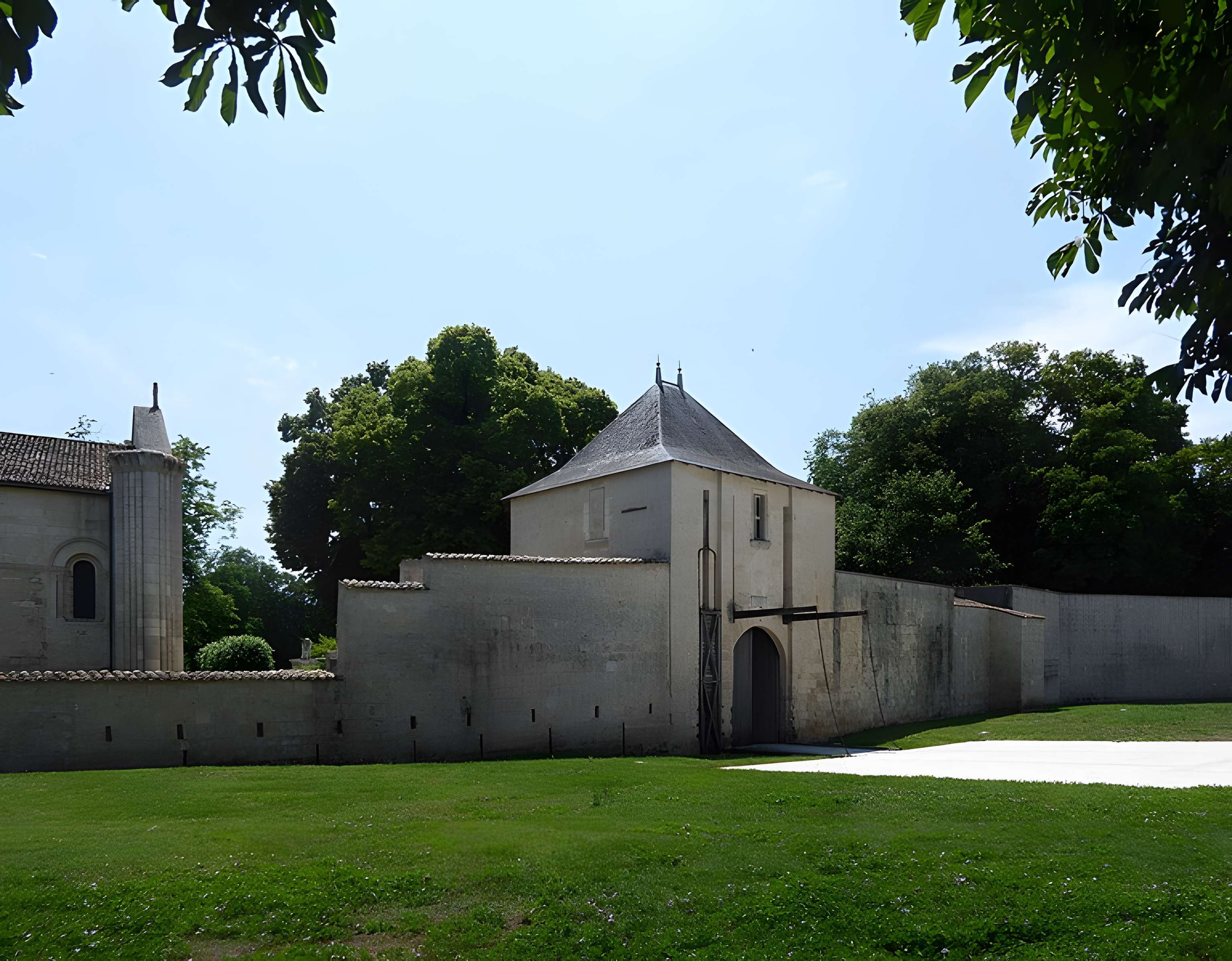 Château de Surgères