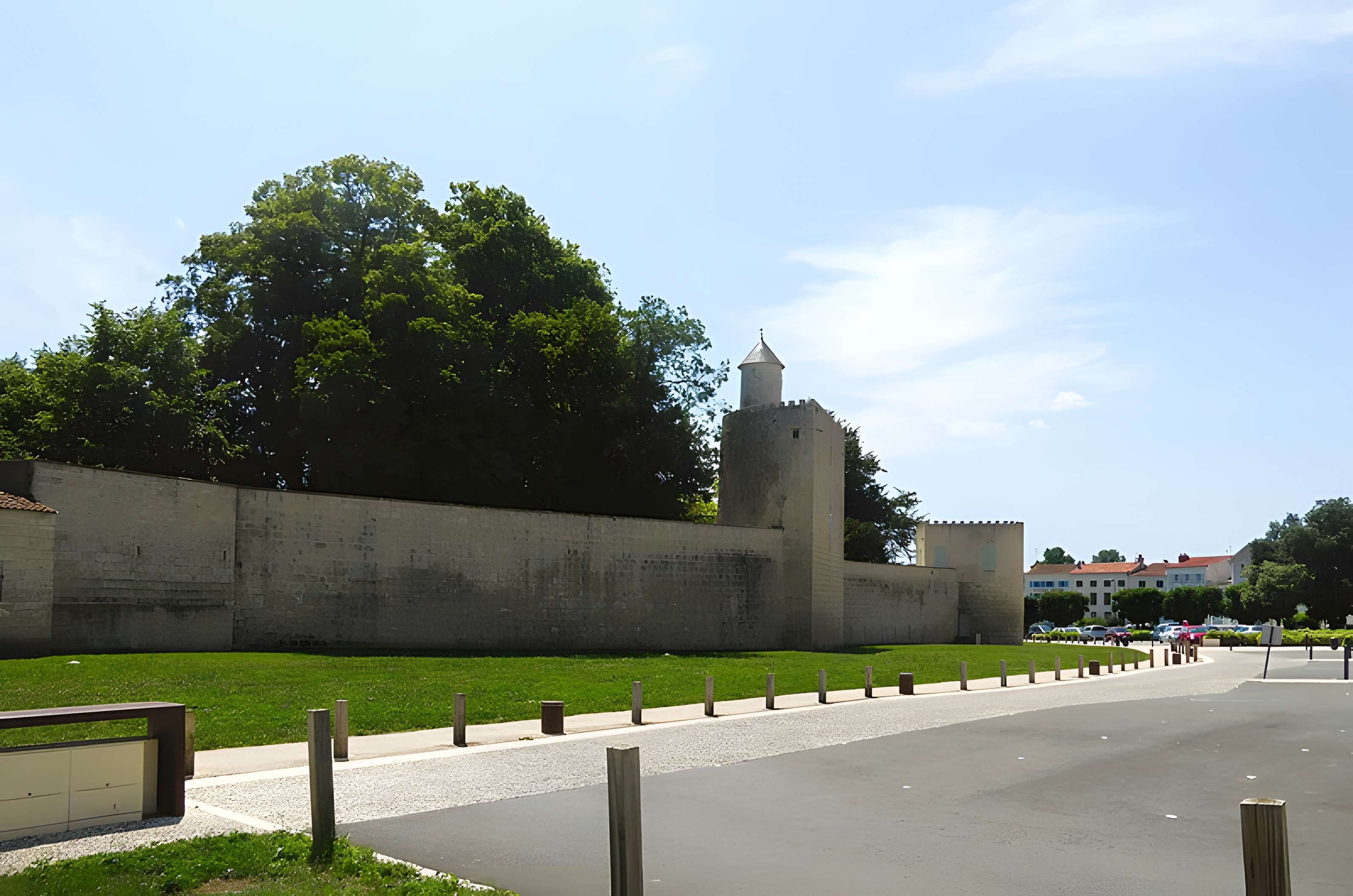 Château de Surgères