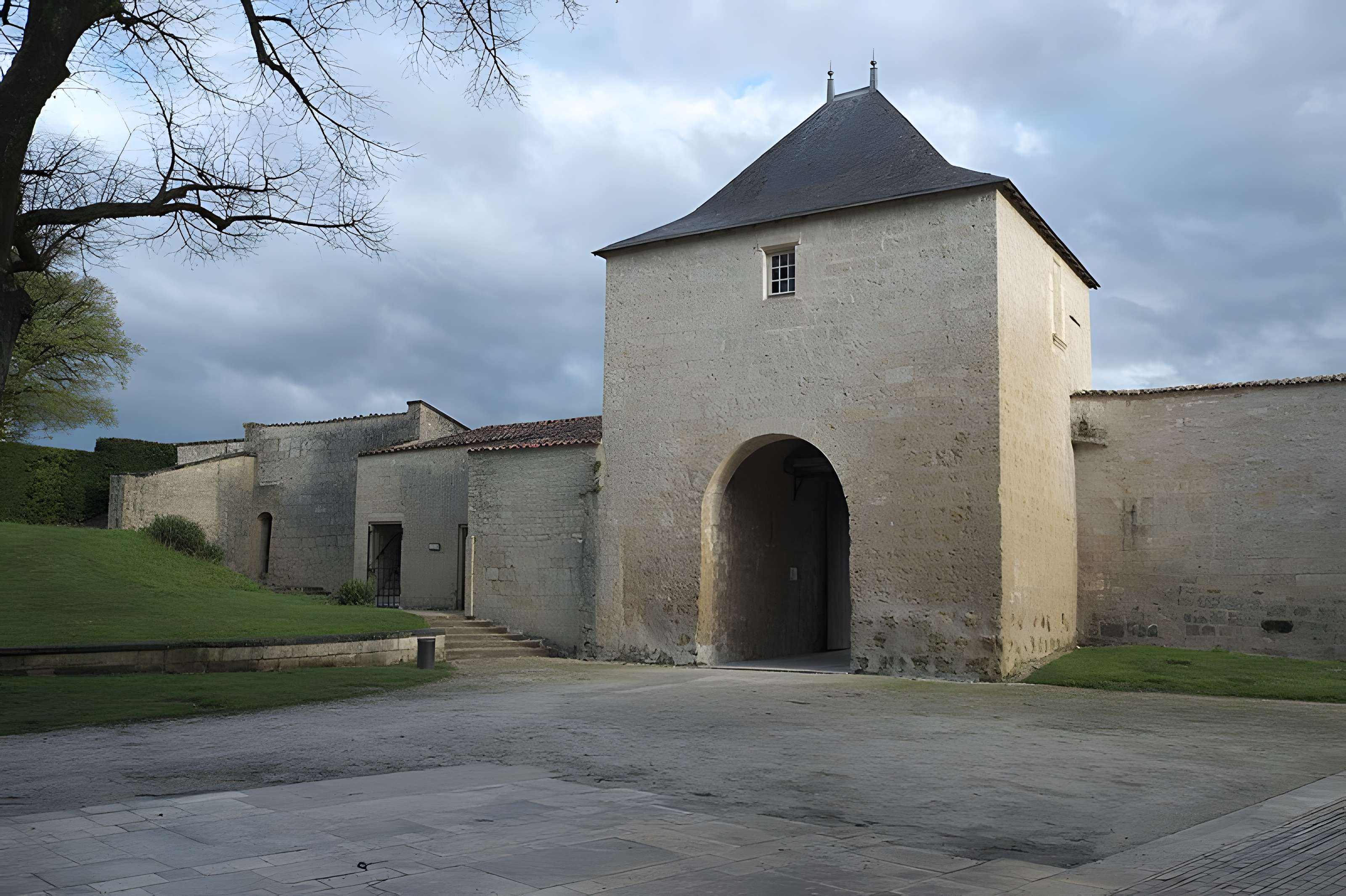 Château de Surgères