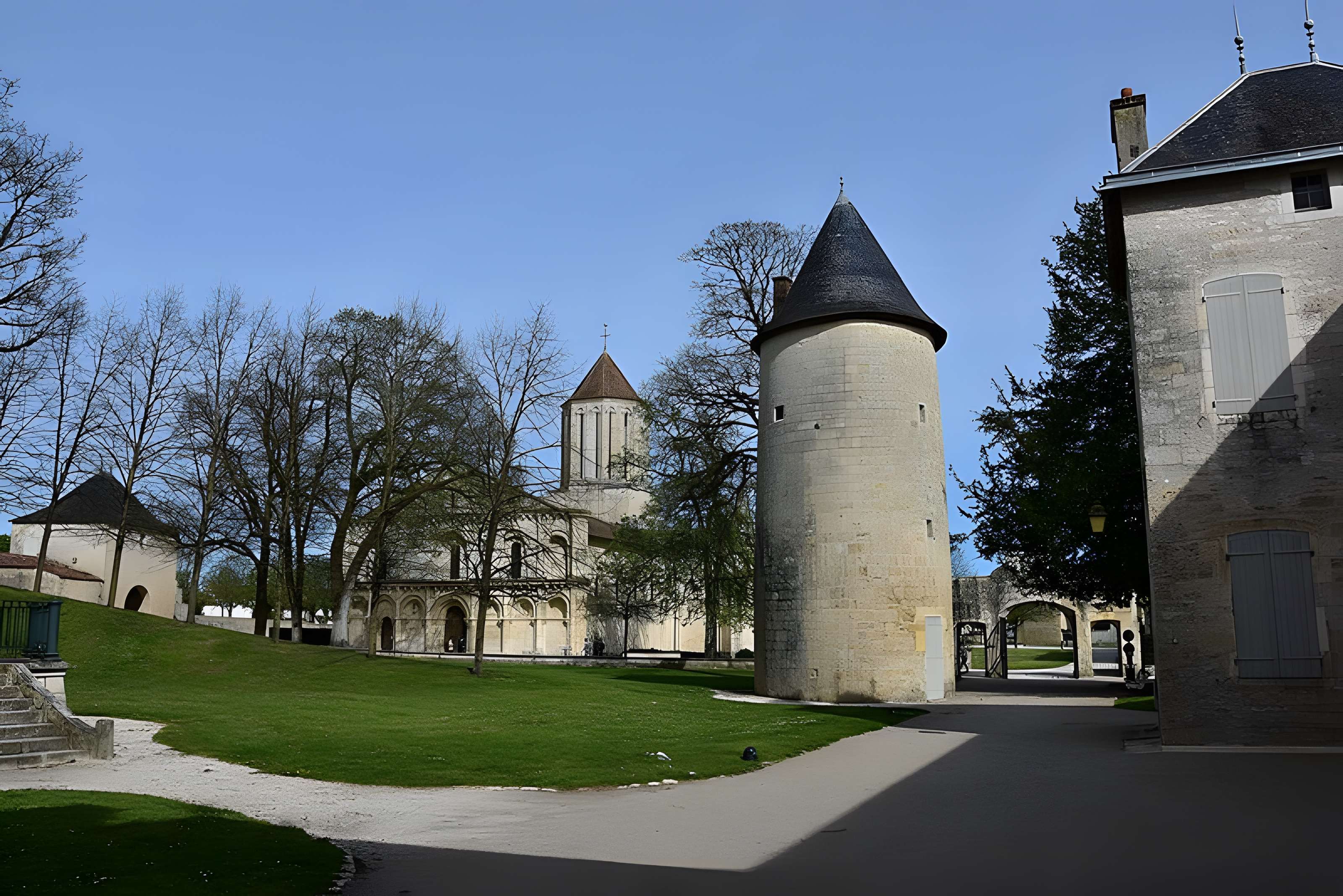 Château de Surgères