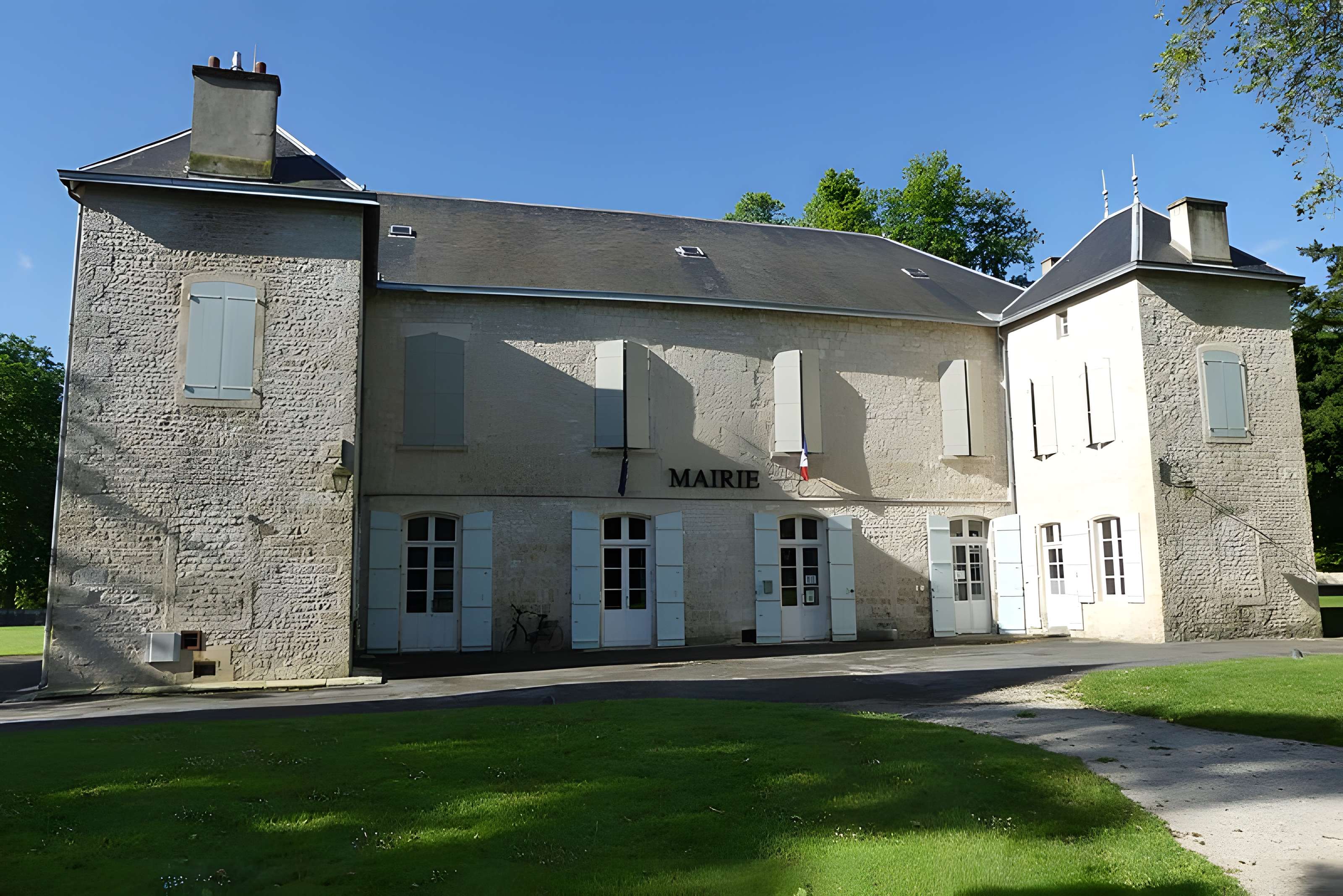 Château de Surgères