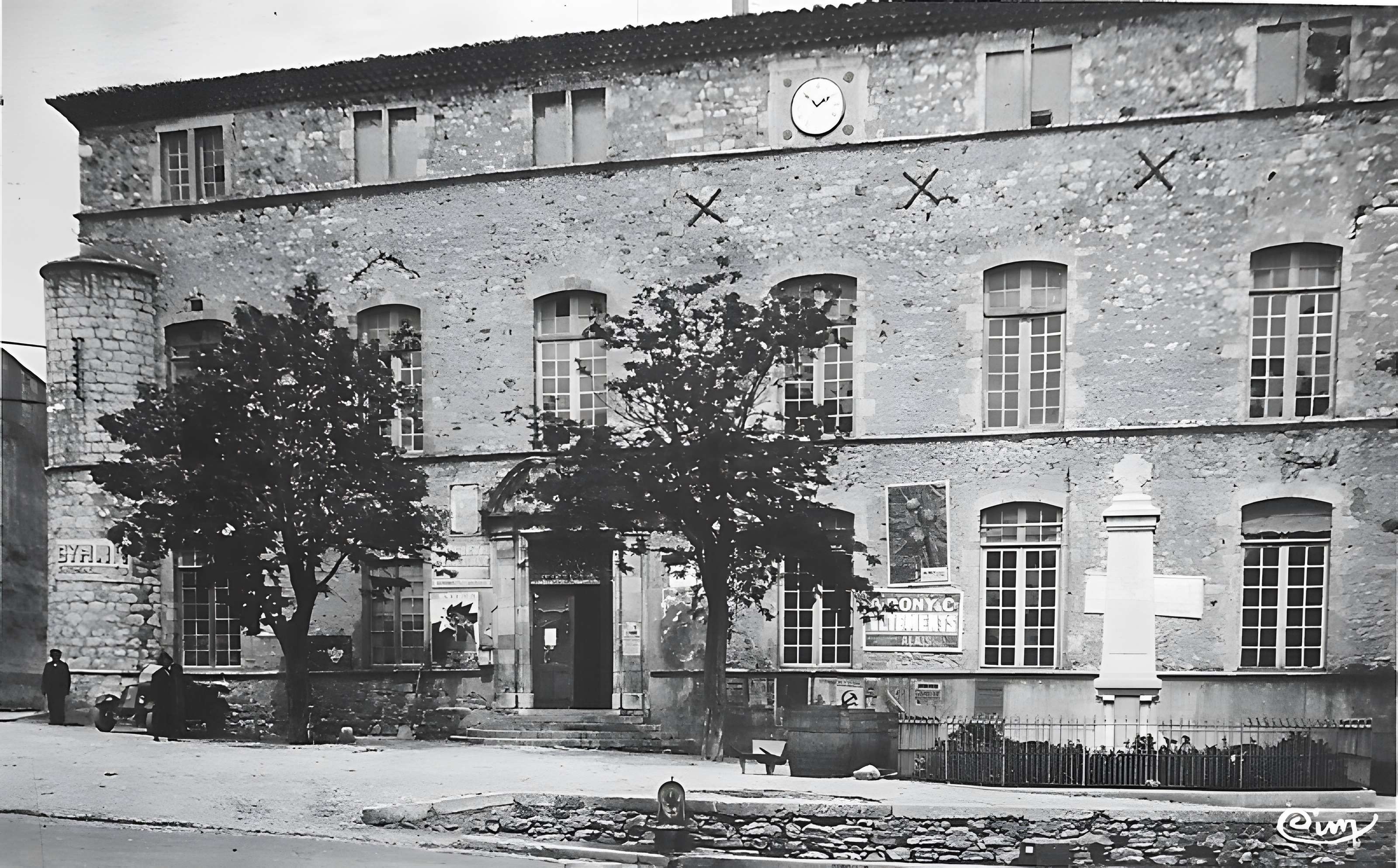 Château de Vallon-Pont-d'Arc