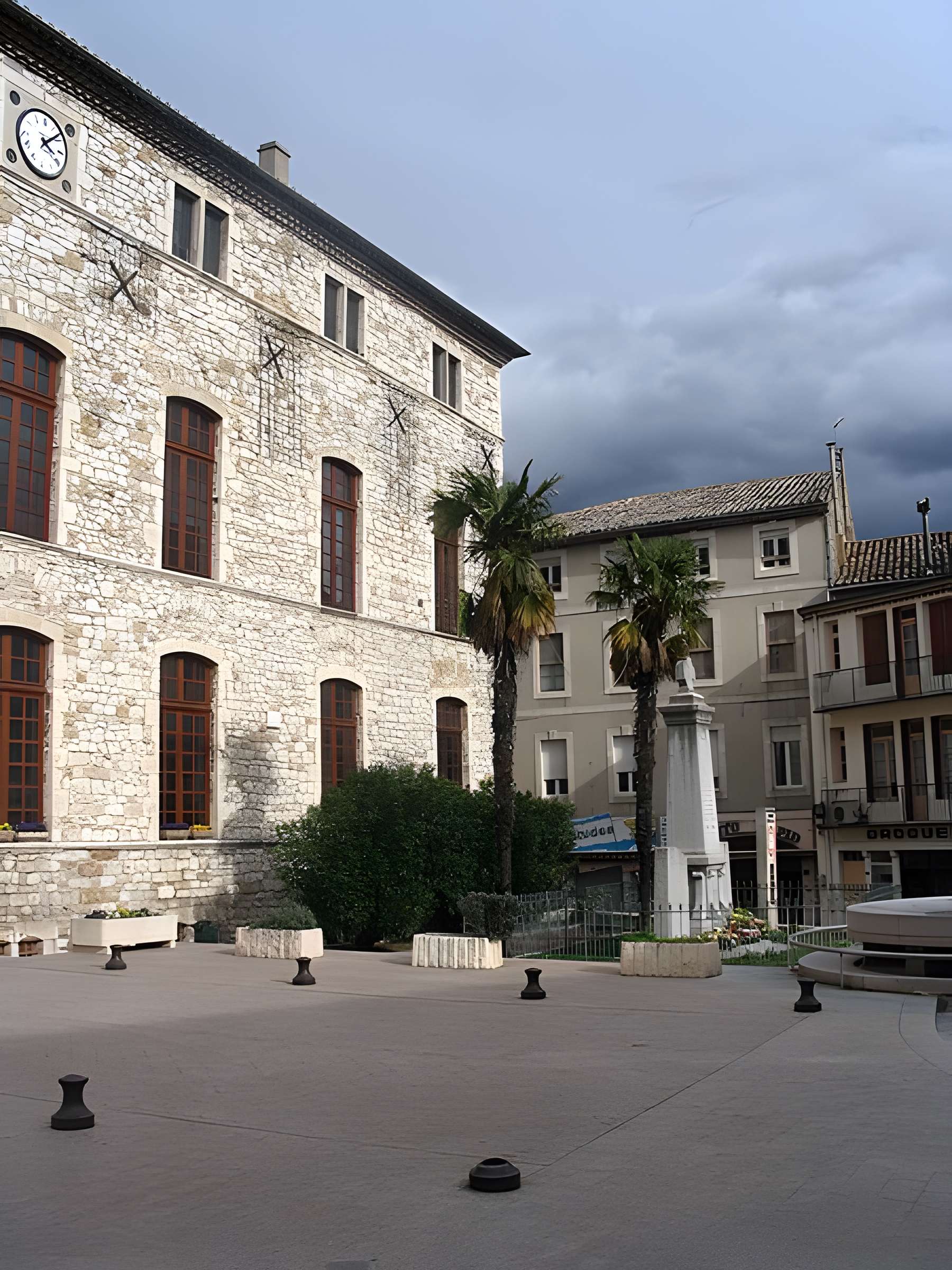 Château de Vallon-Pont-d'Arc