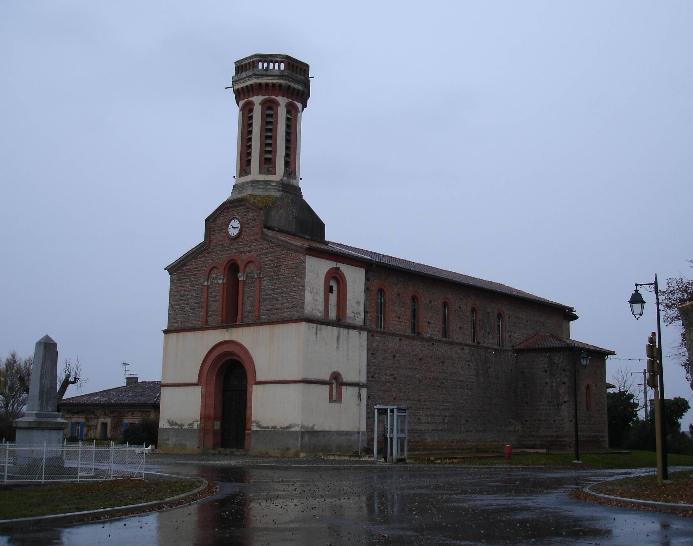 Photo de Église Sainte-Philomène de Lautignac