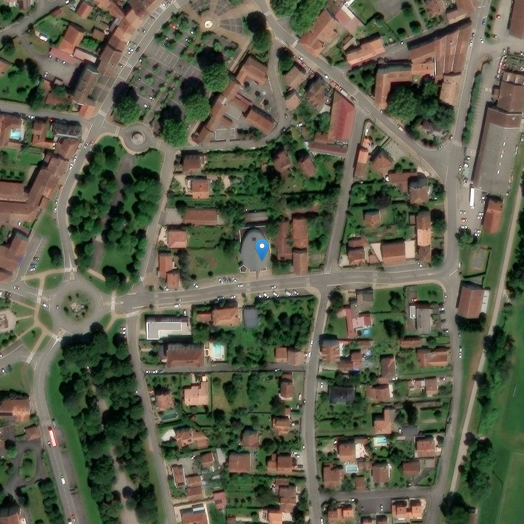 Photo de Iglesia del Sagrado Corazón de Salies-du-Salat