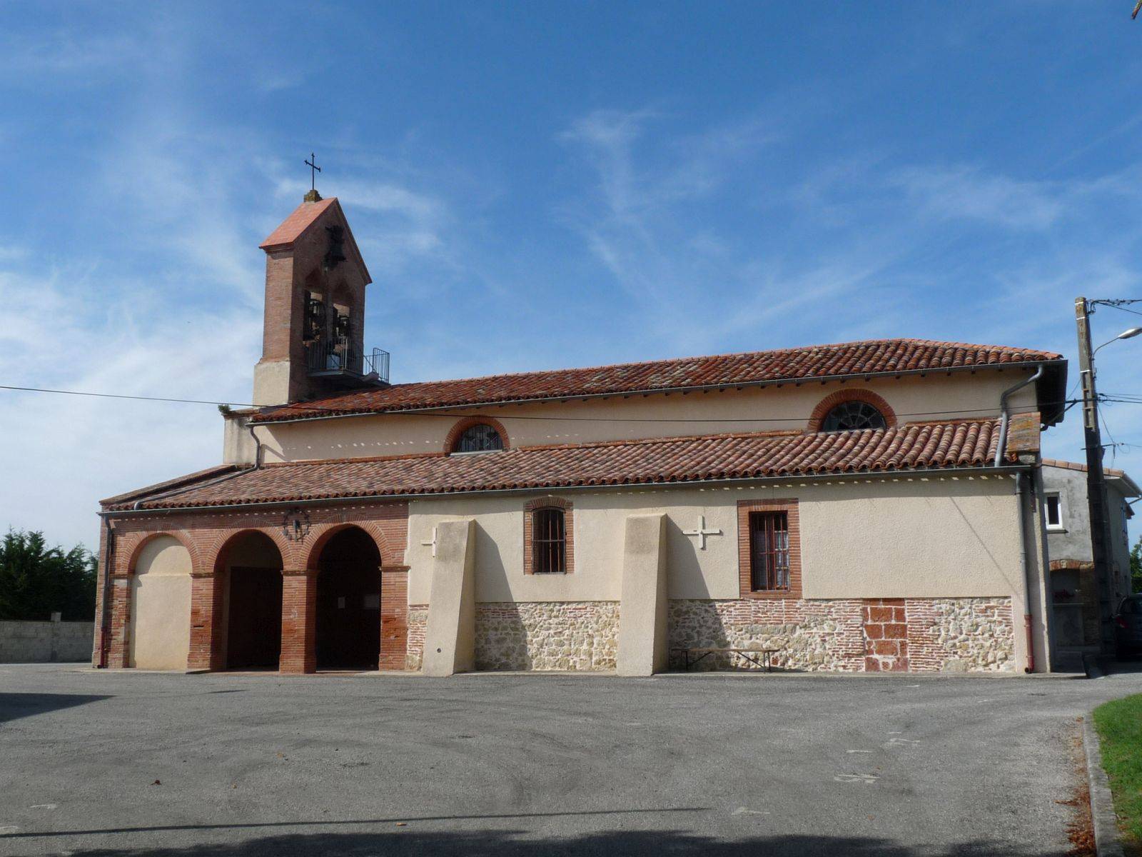 Photo de Kerk van Sint Christopher van Seyre