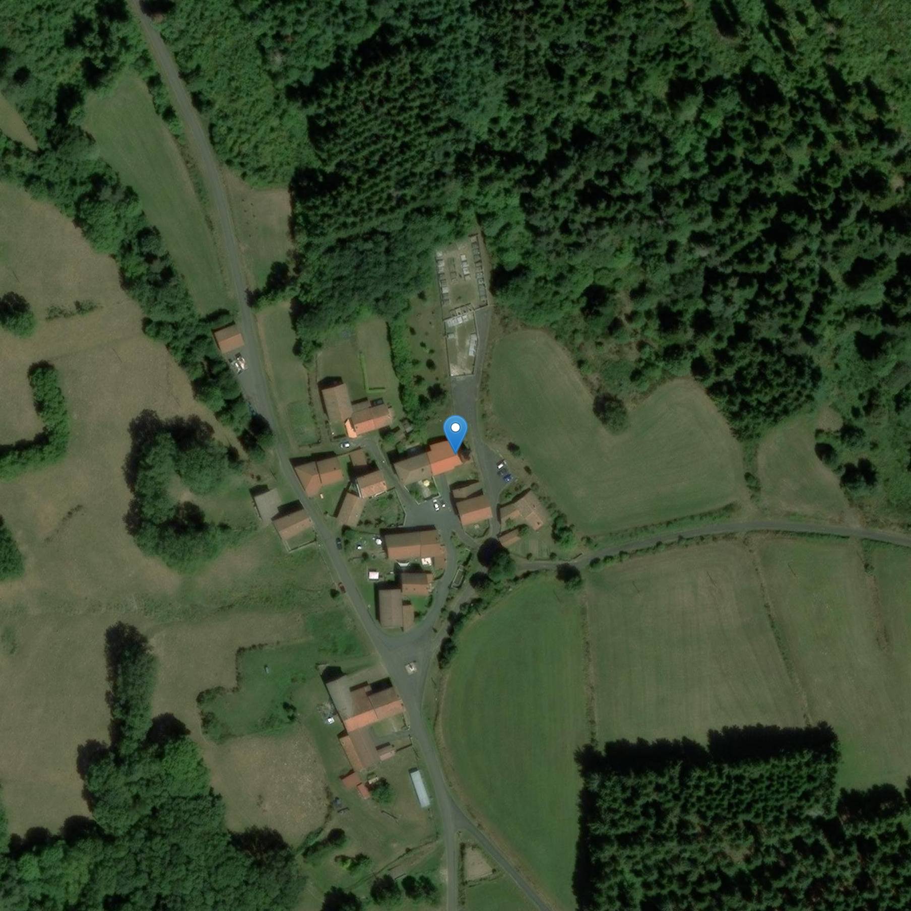 Photo de Kirche von Varennes-Saint-Honorat