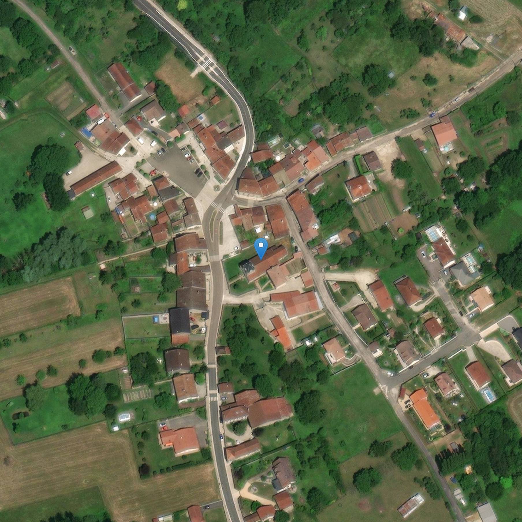 Photo de Saint-Louvent de Fontaines-sur-Marne Church (サン・ルーベント・デ・フォンテーヌ)