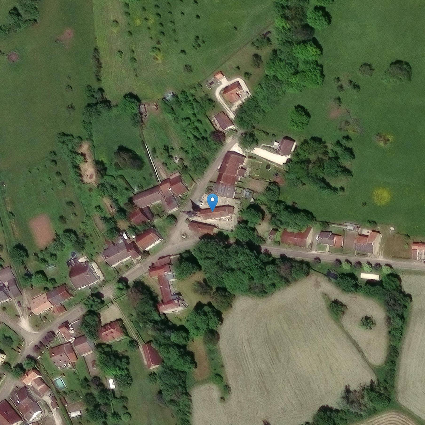 Photo de Church of Saints-Ferréol-et-Ferjeux of Pisaloup