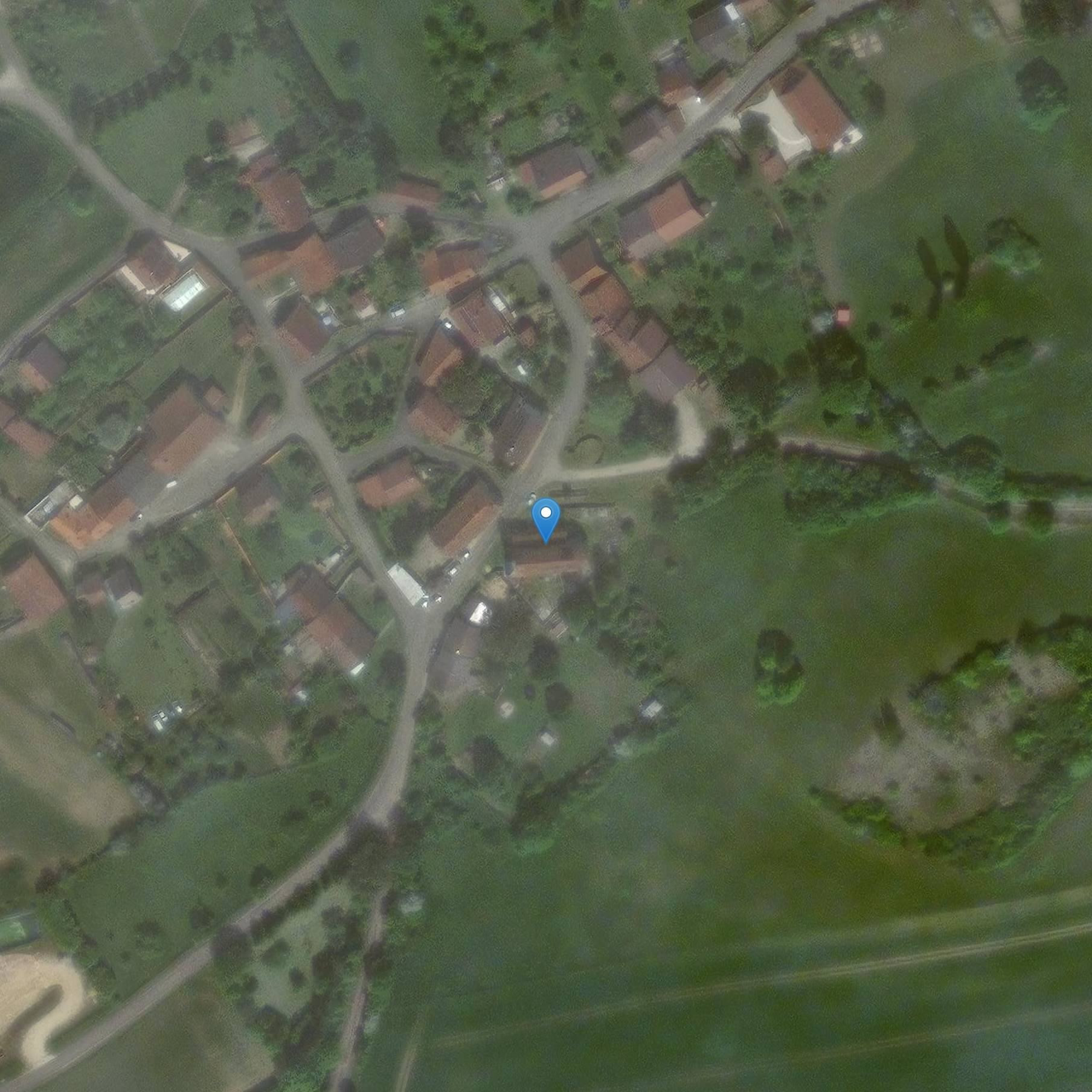 Photo de Iglesia de San Claude de Ternat