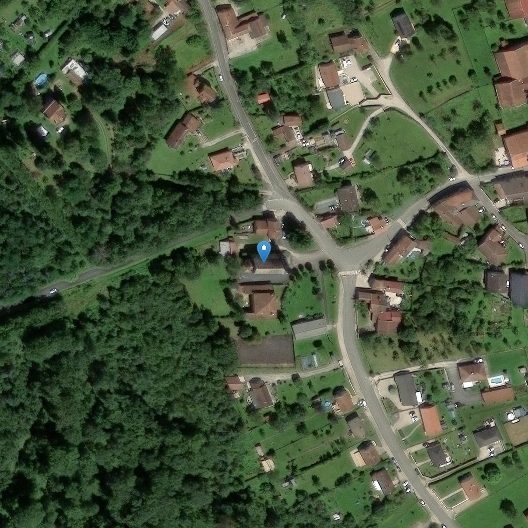 Photo de 圣梅米德蓬-瓦林教堂