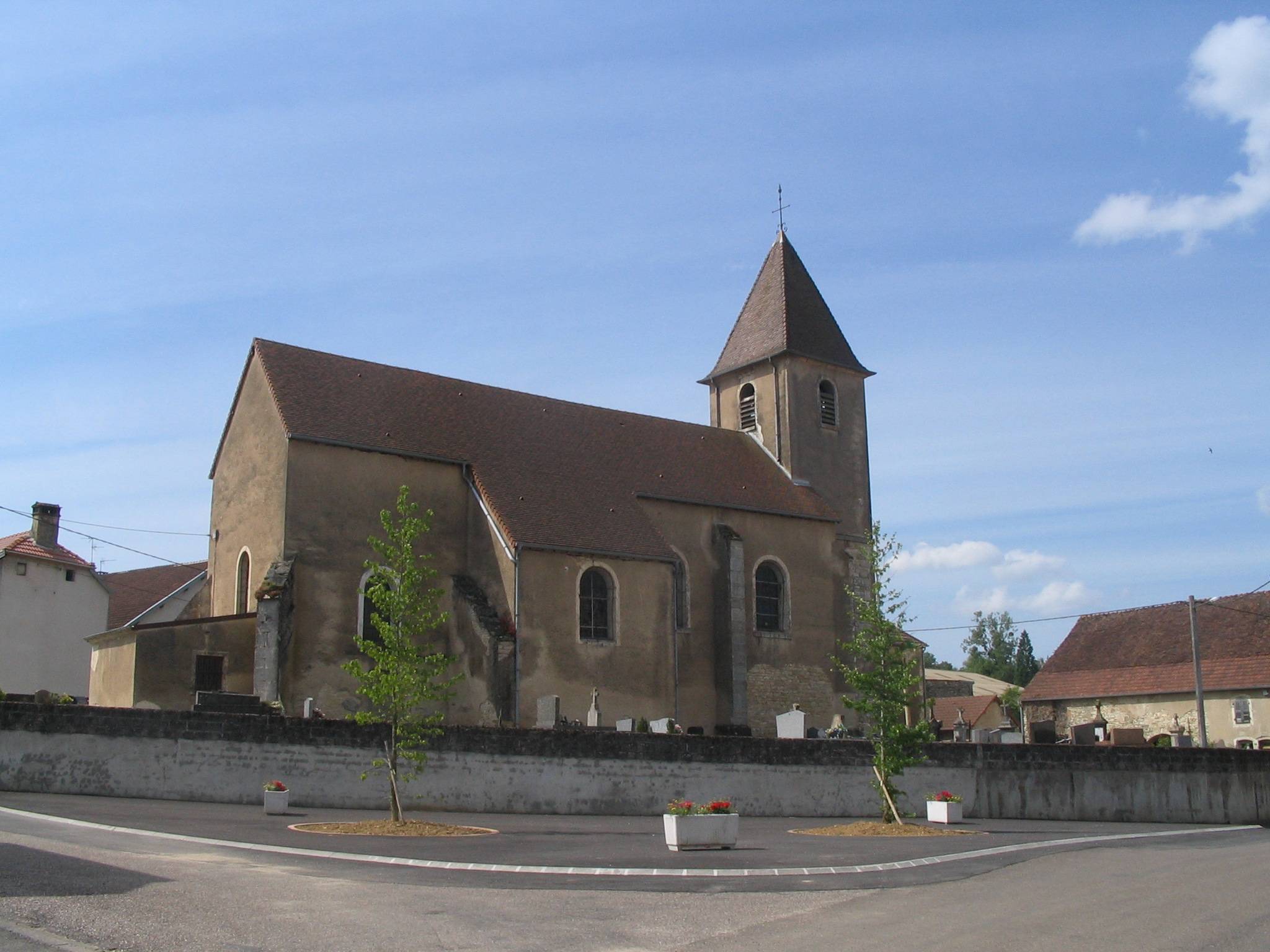Photo de Église de l'Exaltation-de-la-Sainte-Croix de Chantes