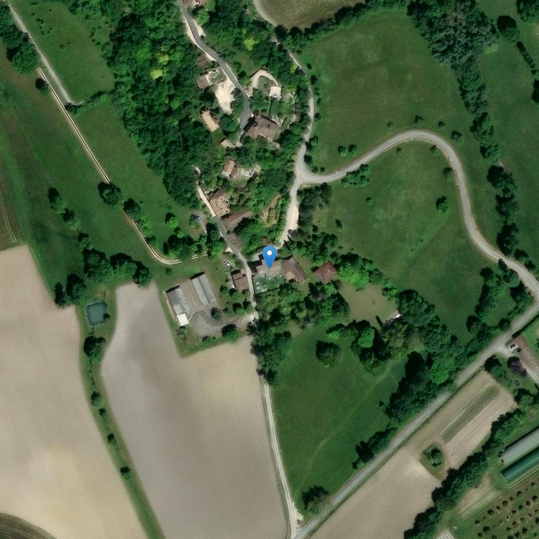 Photo de 聖ペテロ教会のペチェピルークス