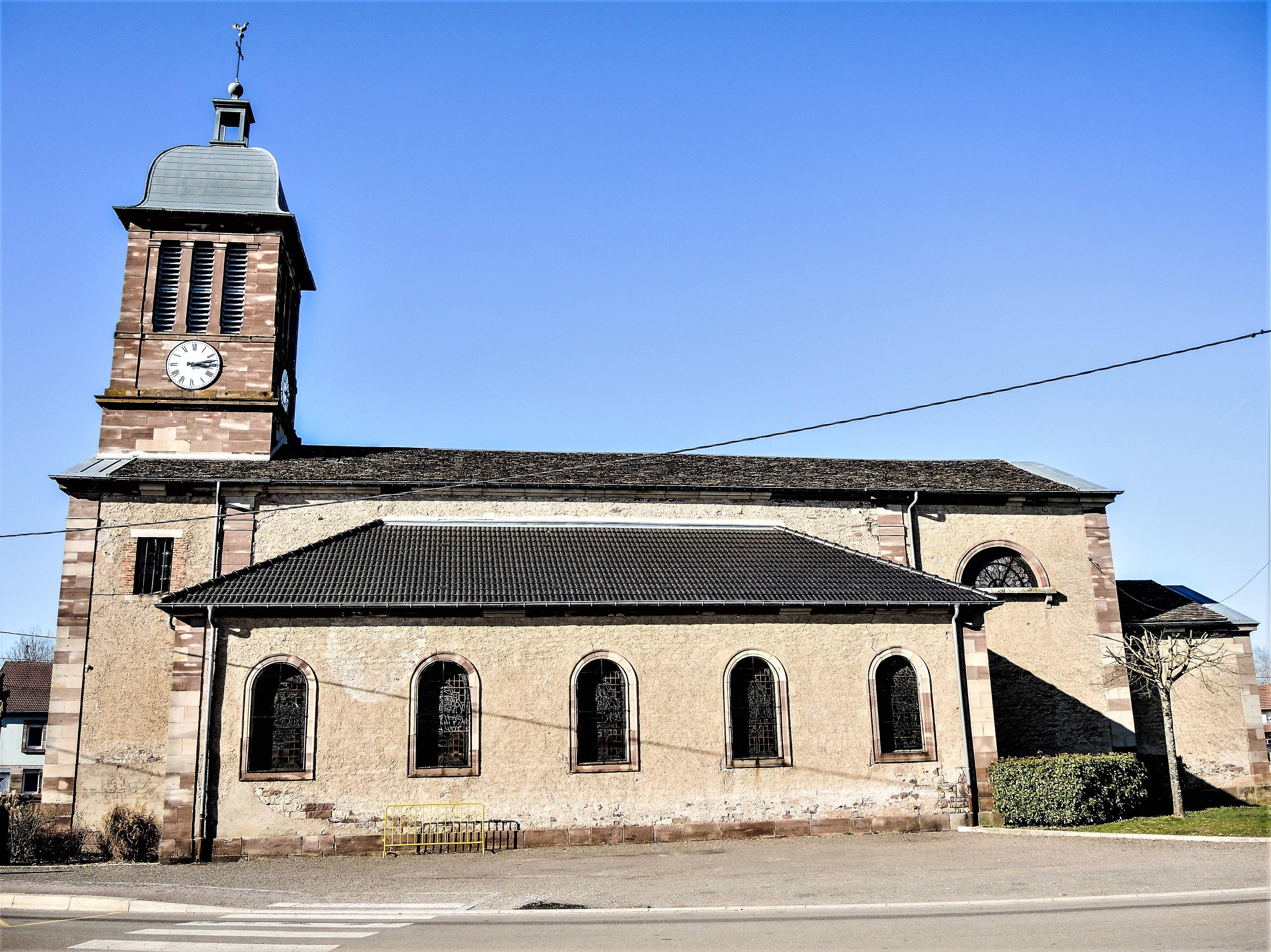Photo de Kerk van de Heilige Drie-eenheid van Froideconche