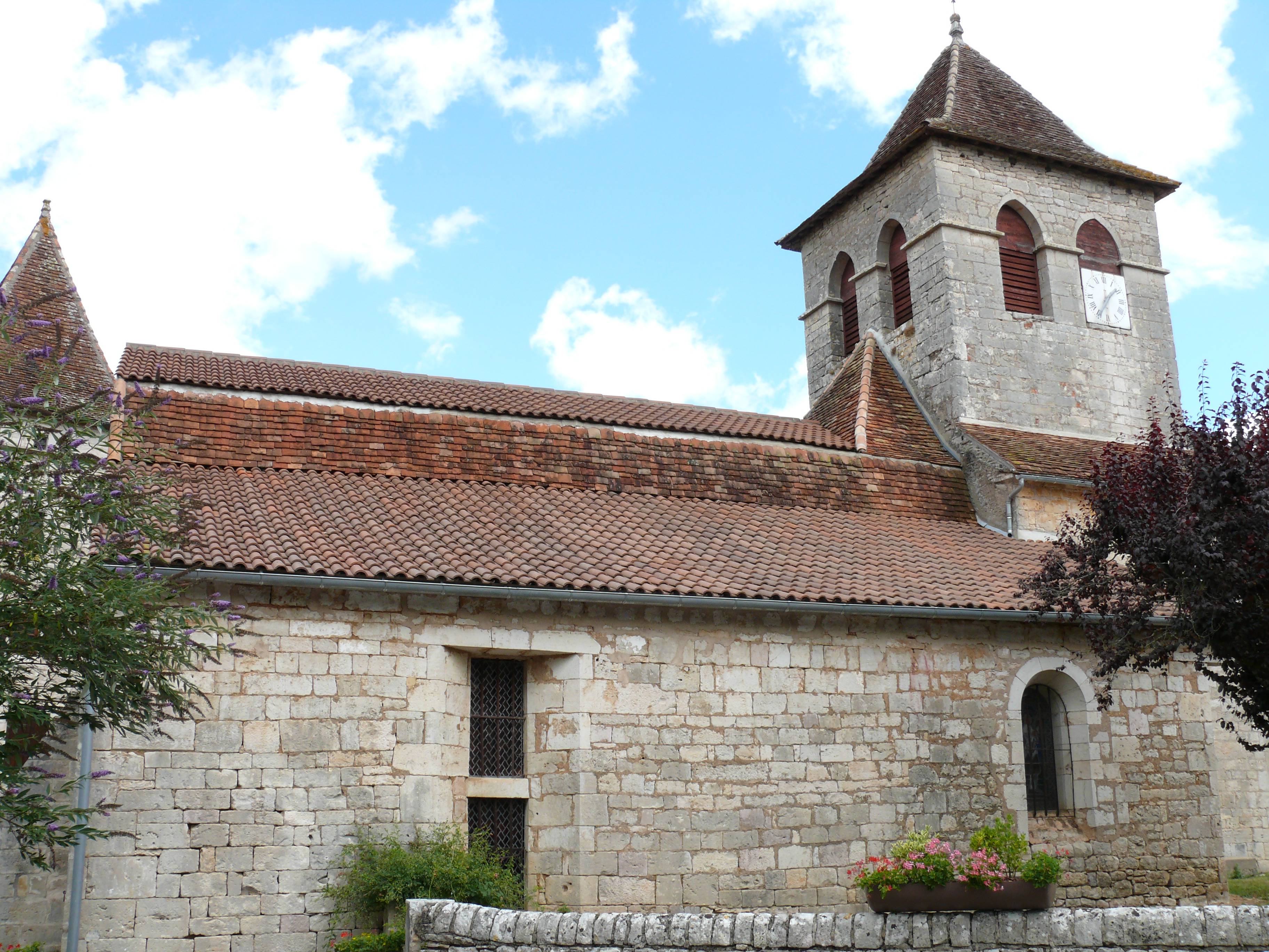 Photo de Saint-Julien's Church of Issendolus