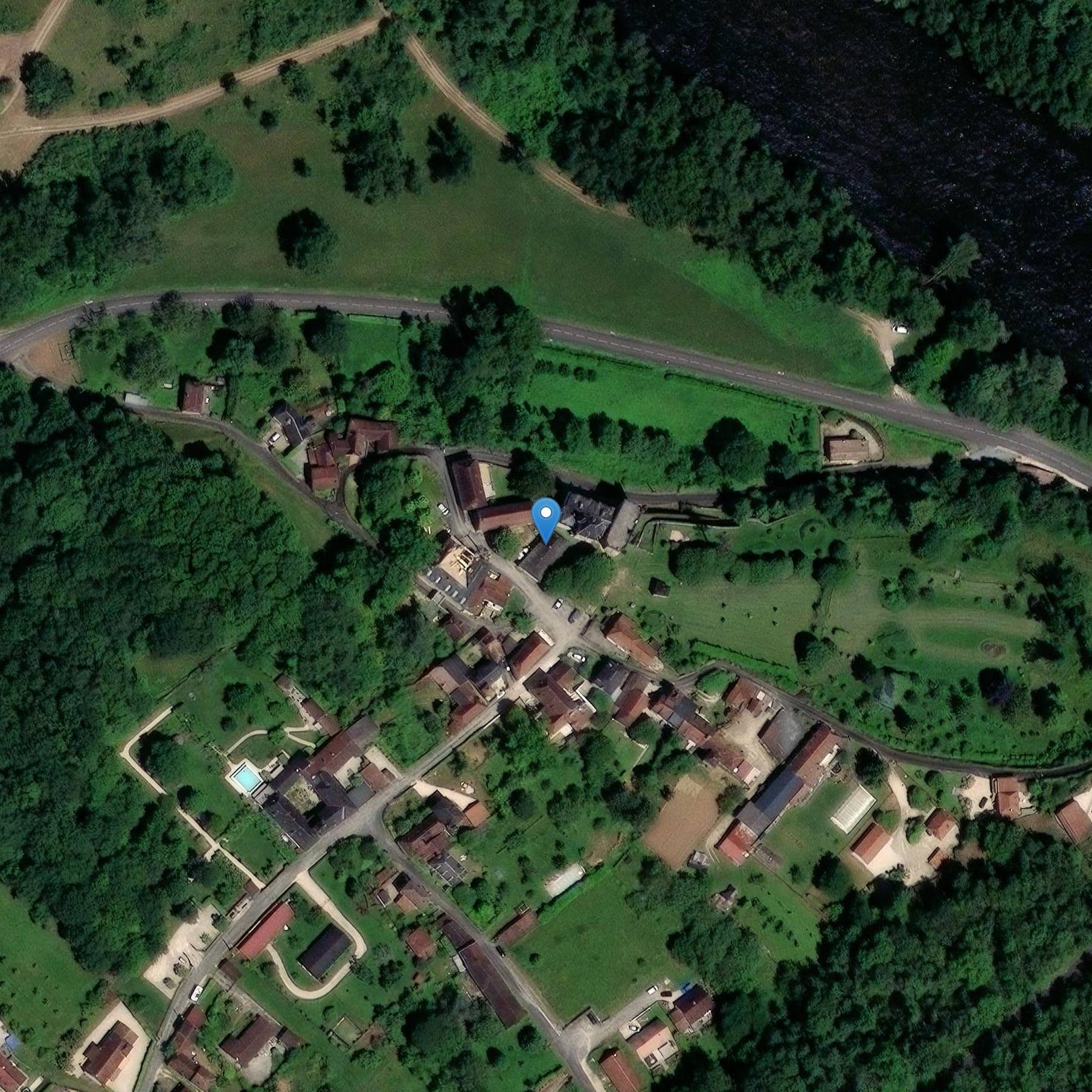 Photo de Kerk van Saint Bartholomew van Cieurac