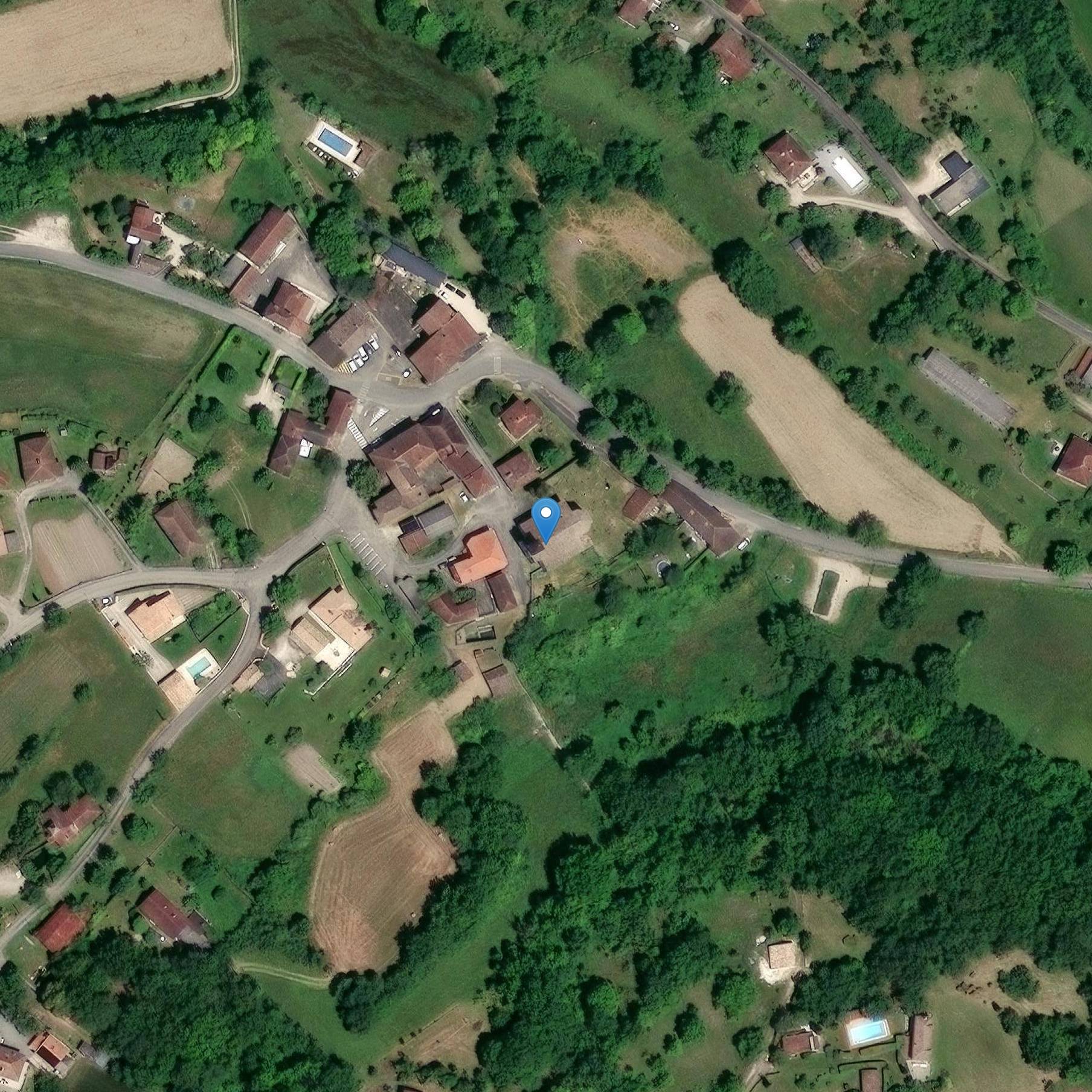 Photo de ペルンの聖ピーター教会