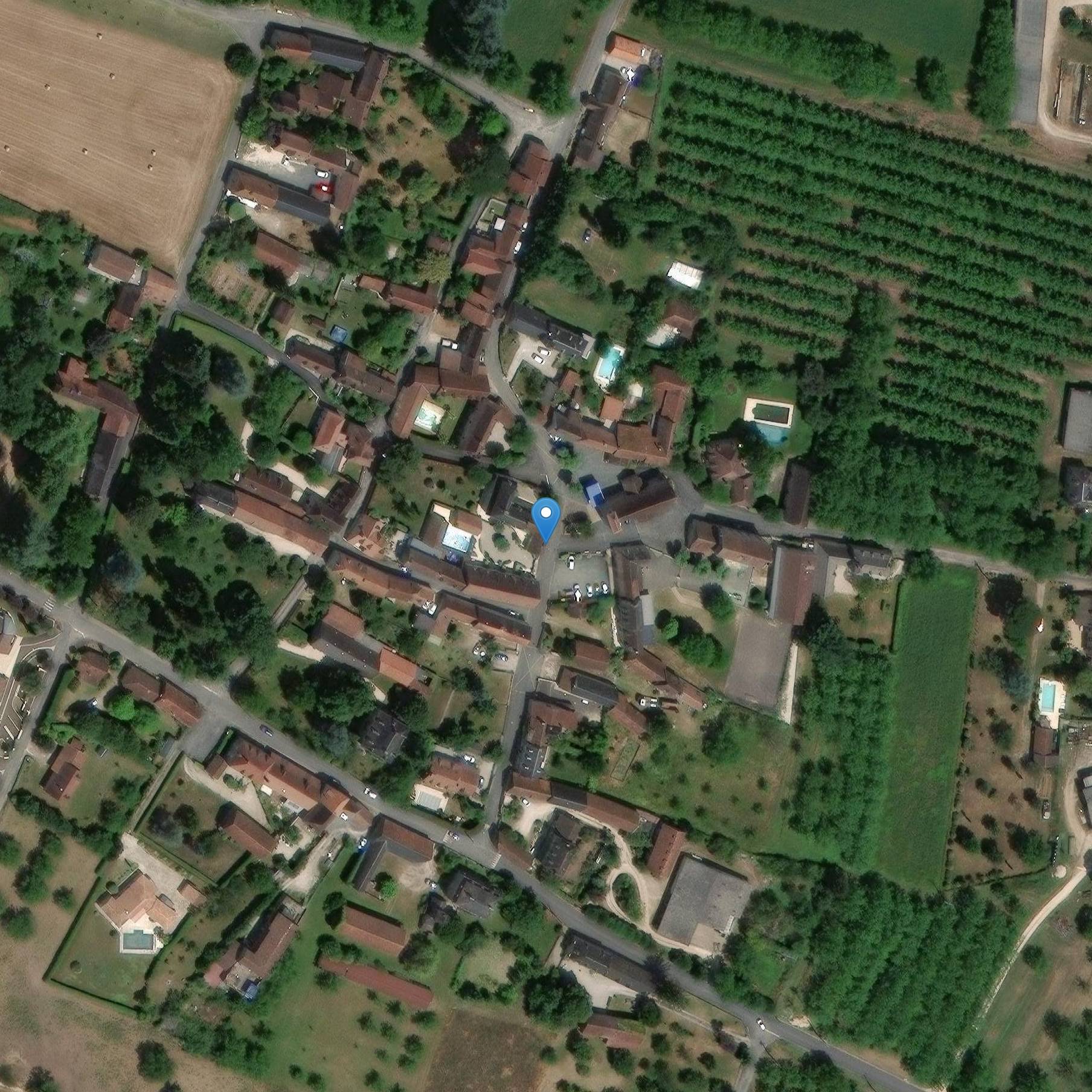 Photo de 圣皮埃尔和圣保罗-德平萨克教堂