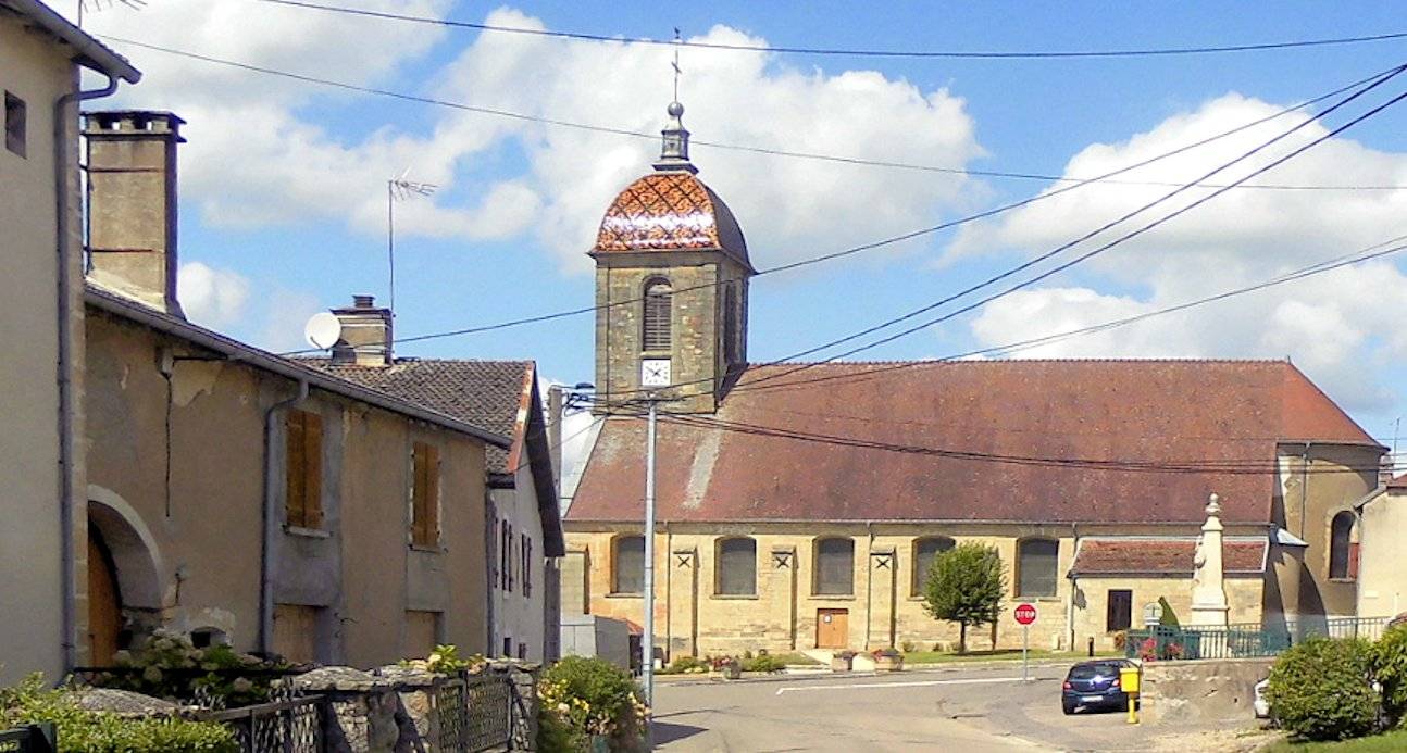 Photo de Kirche der Geburt der Muttergottes Ormoy