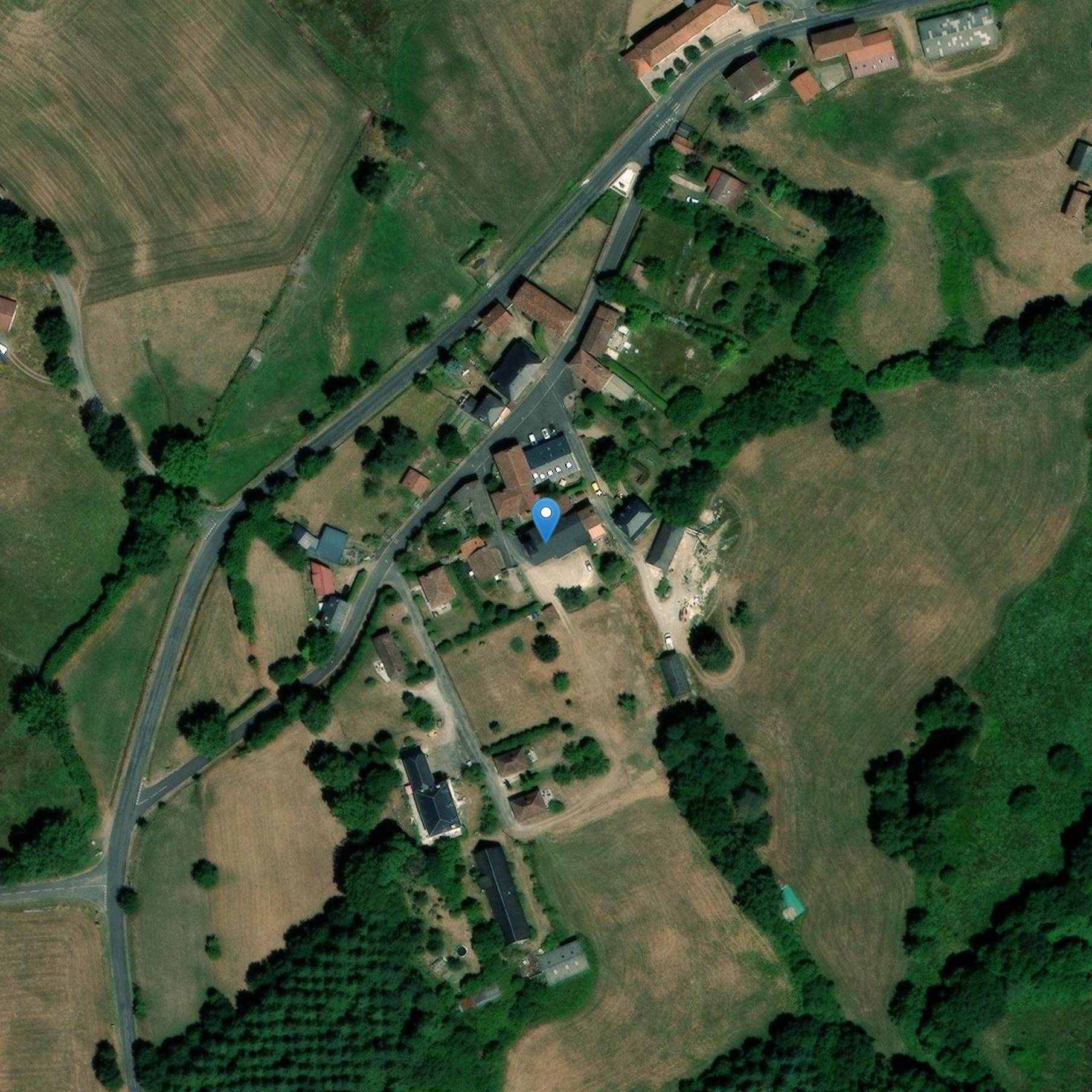 Photo de Kirche St. Cecile und St. Roch von Senaillac-Latronquière