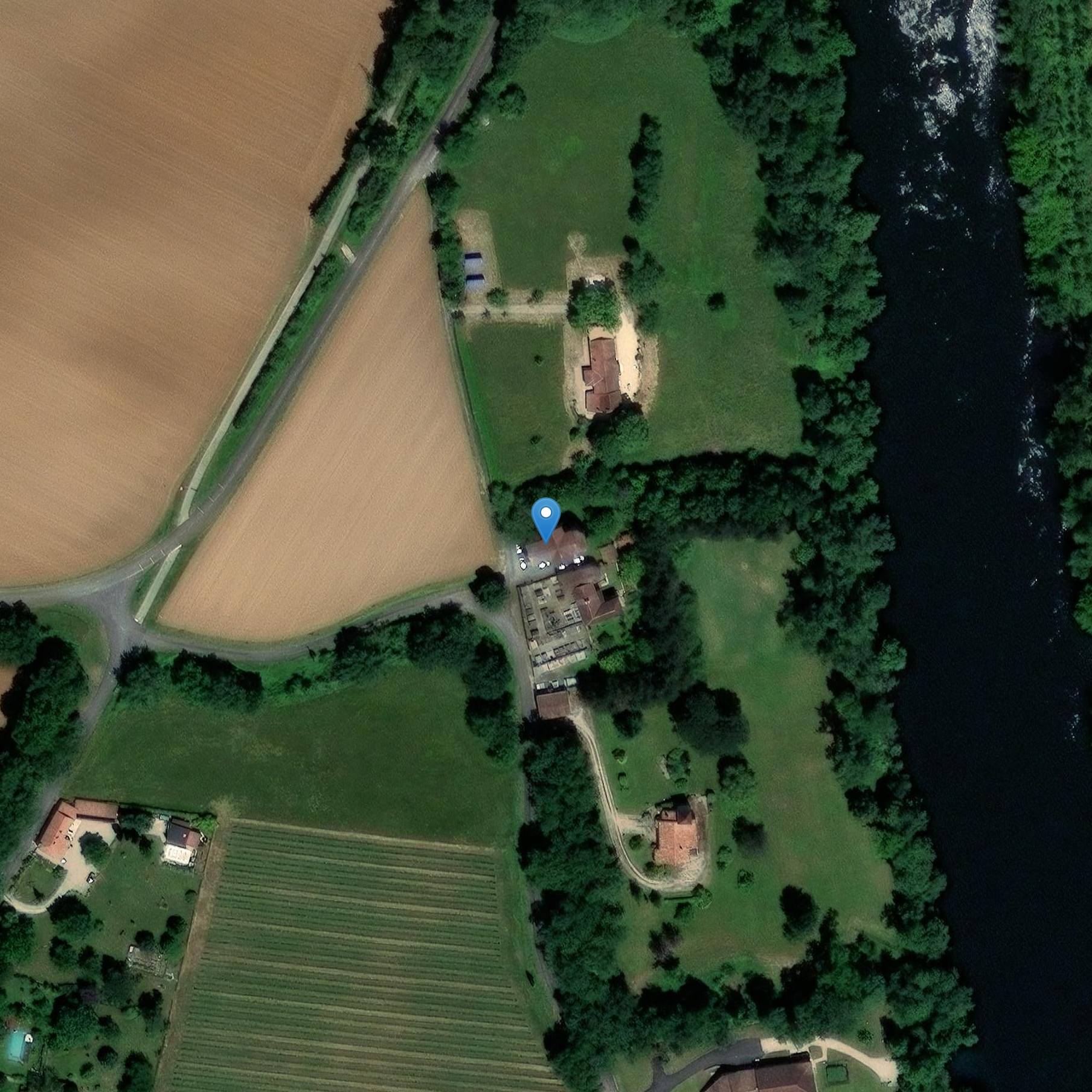 Photo de Chiesa di San Vincenzo di Aglan