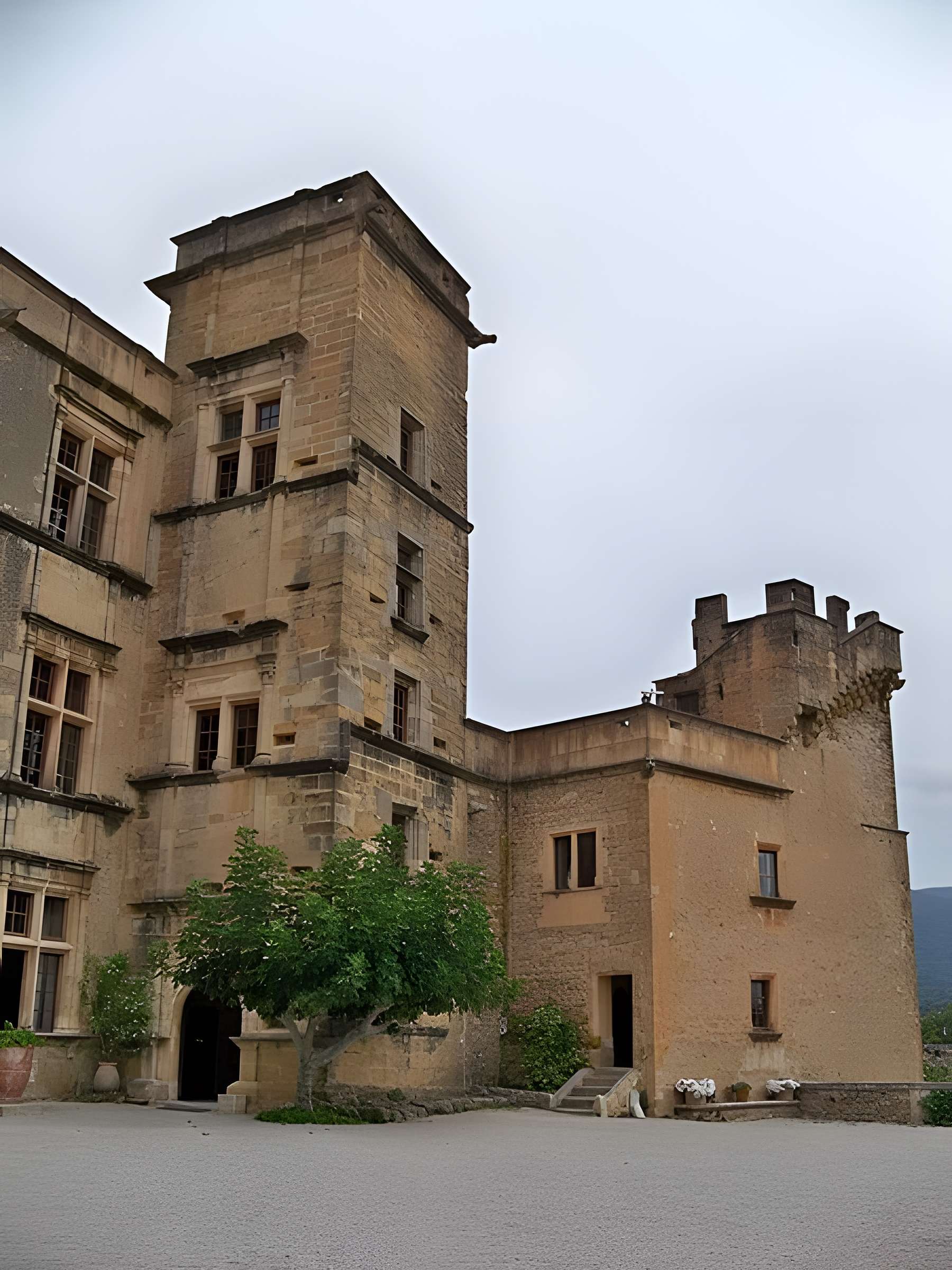 Château de Lourmarin