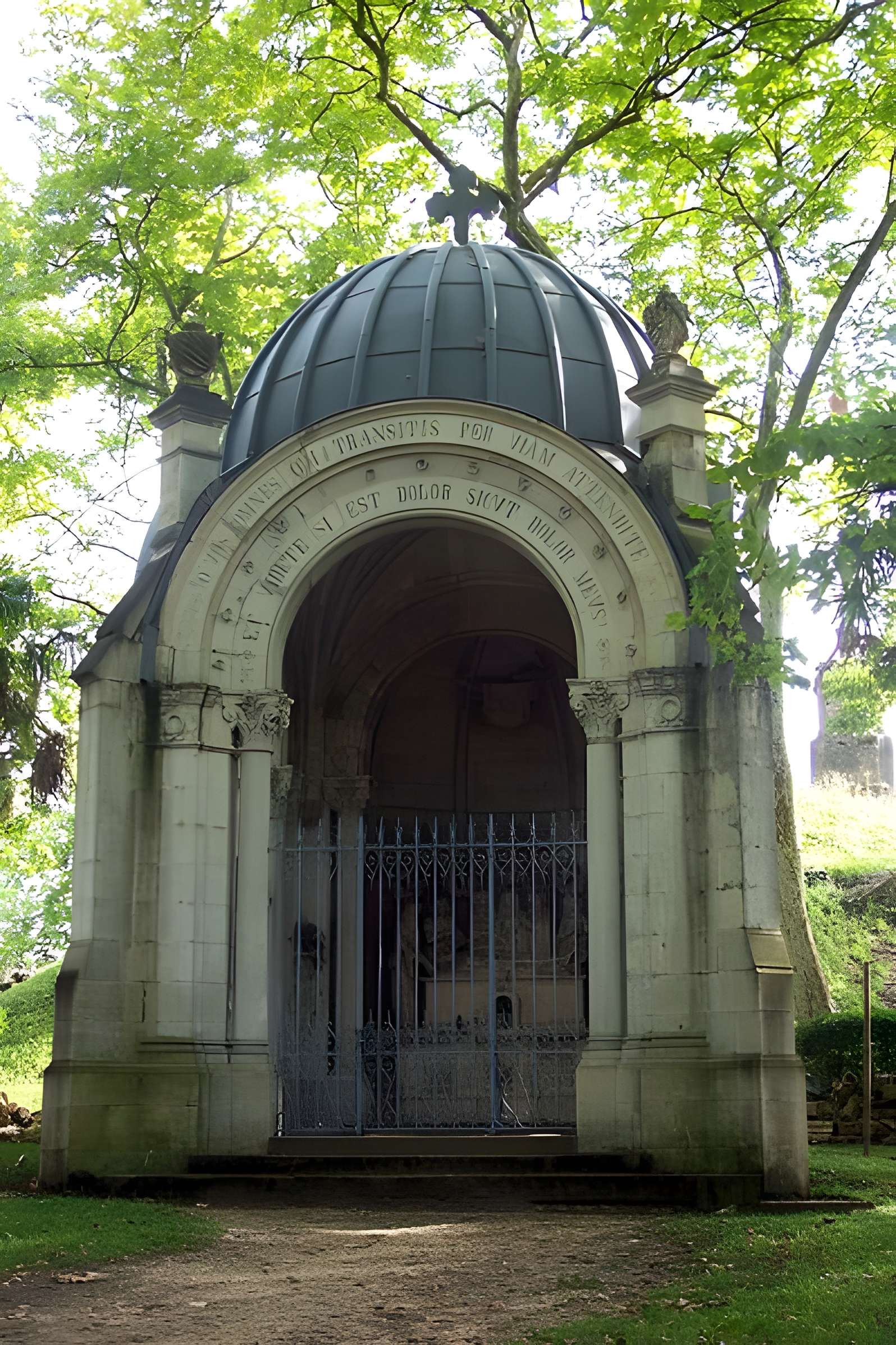 Chemin de croix et calvaire de Verdelais