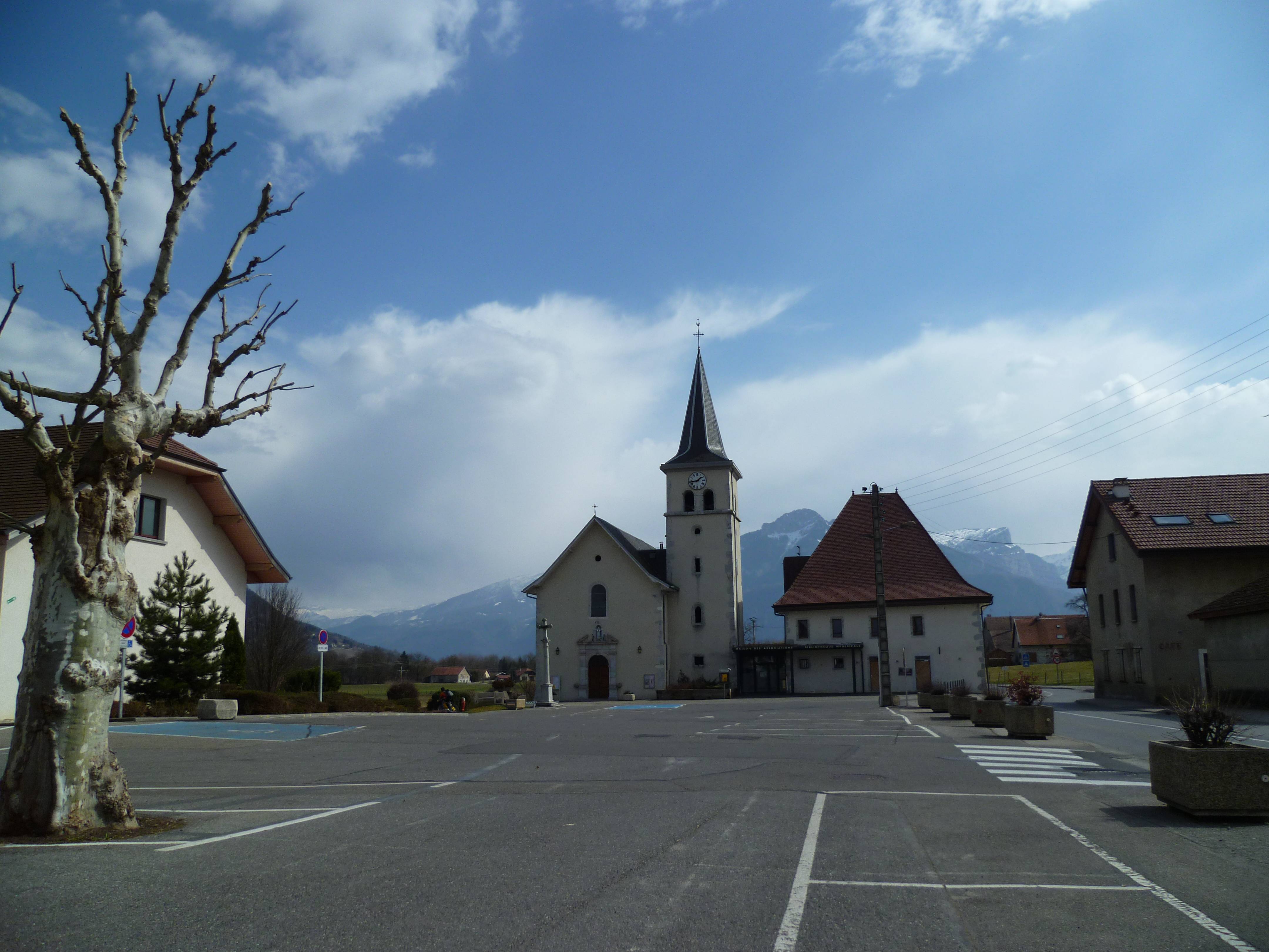 Photo de 聖なる聖堂教会