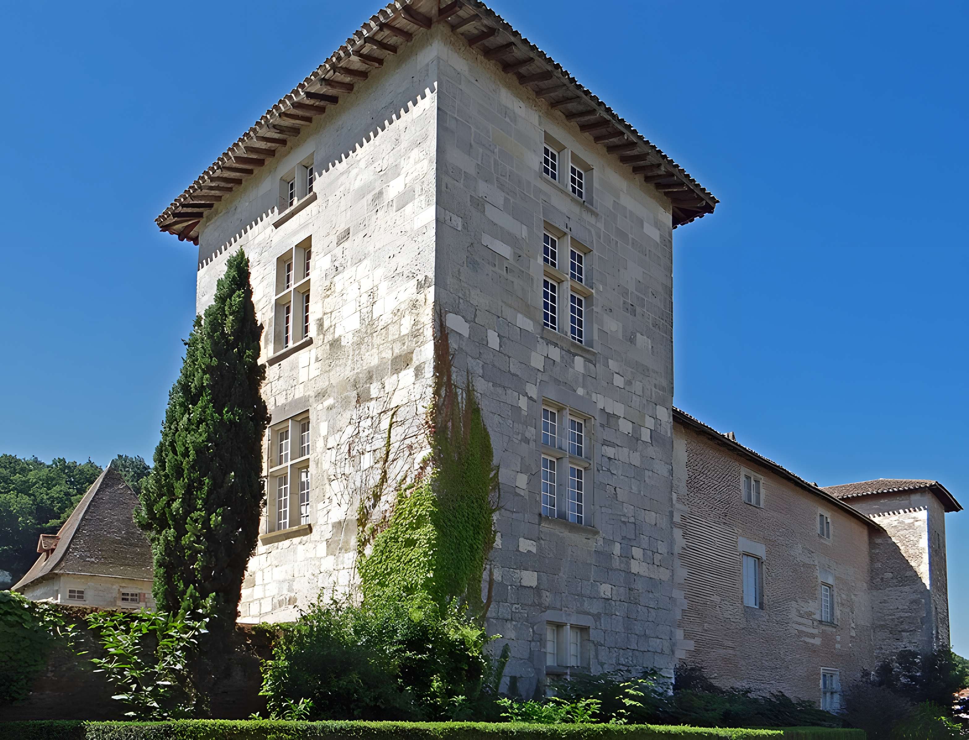 Château de Lustrac