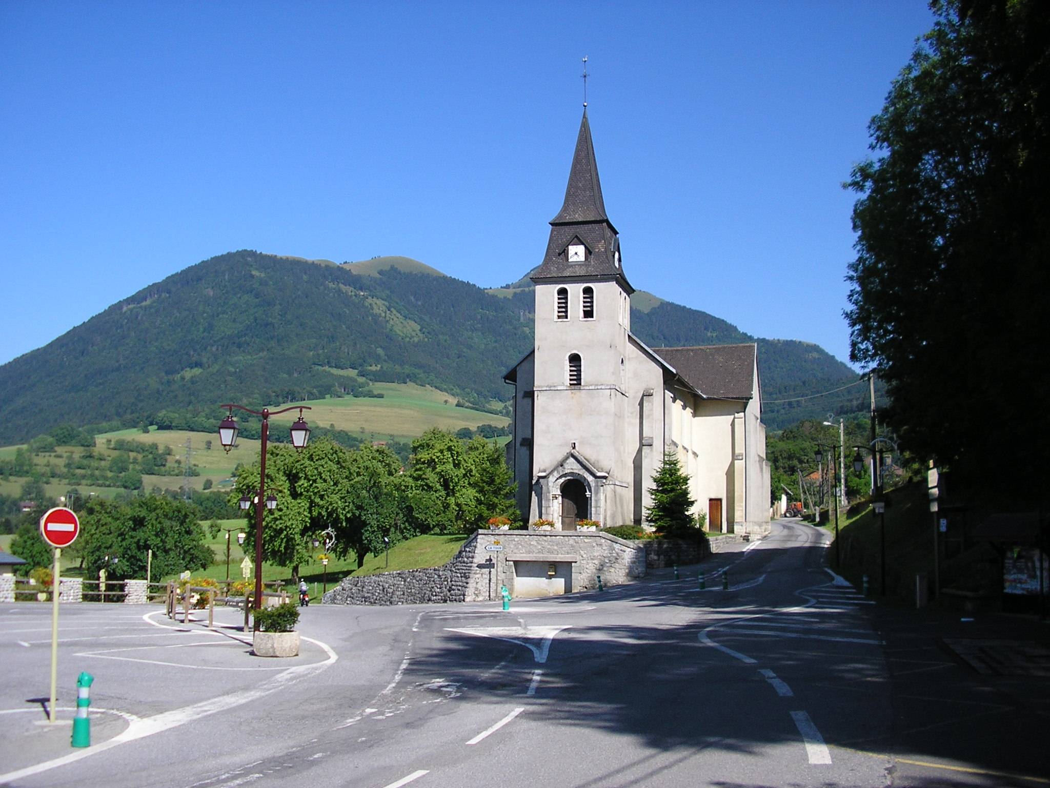 Photo de Church of Saint John the Baptist