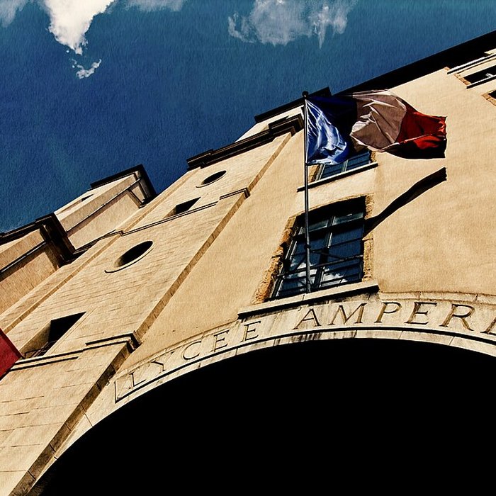Photo de Ancien Collège de la Trinité, actuellement lycée Ampère