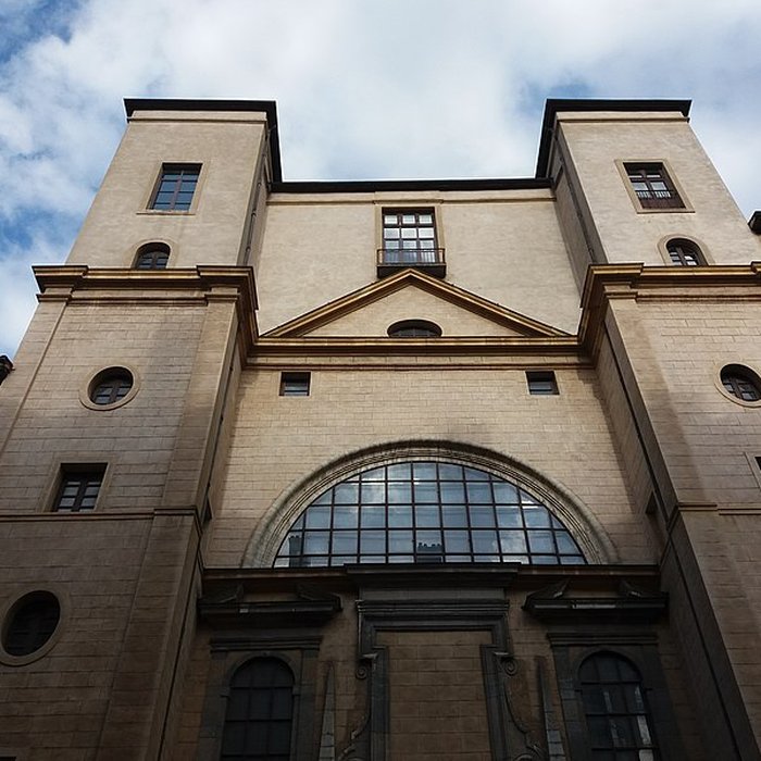 Photo de Ancien Collège de la Trinité, actuellement lycée Ampère