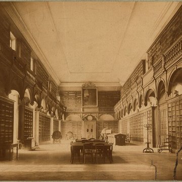 Ancien Collège de la Trinité, actuellement lycée Ampère