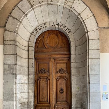Ancien Collège de la Trinité, actuellement lycée Ampère
