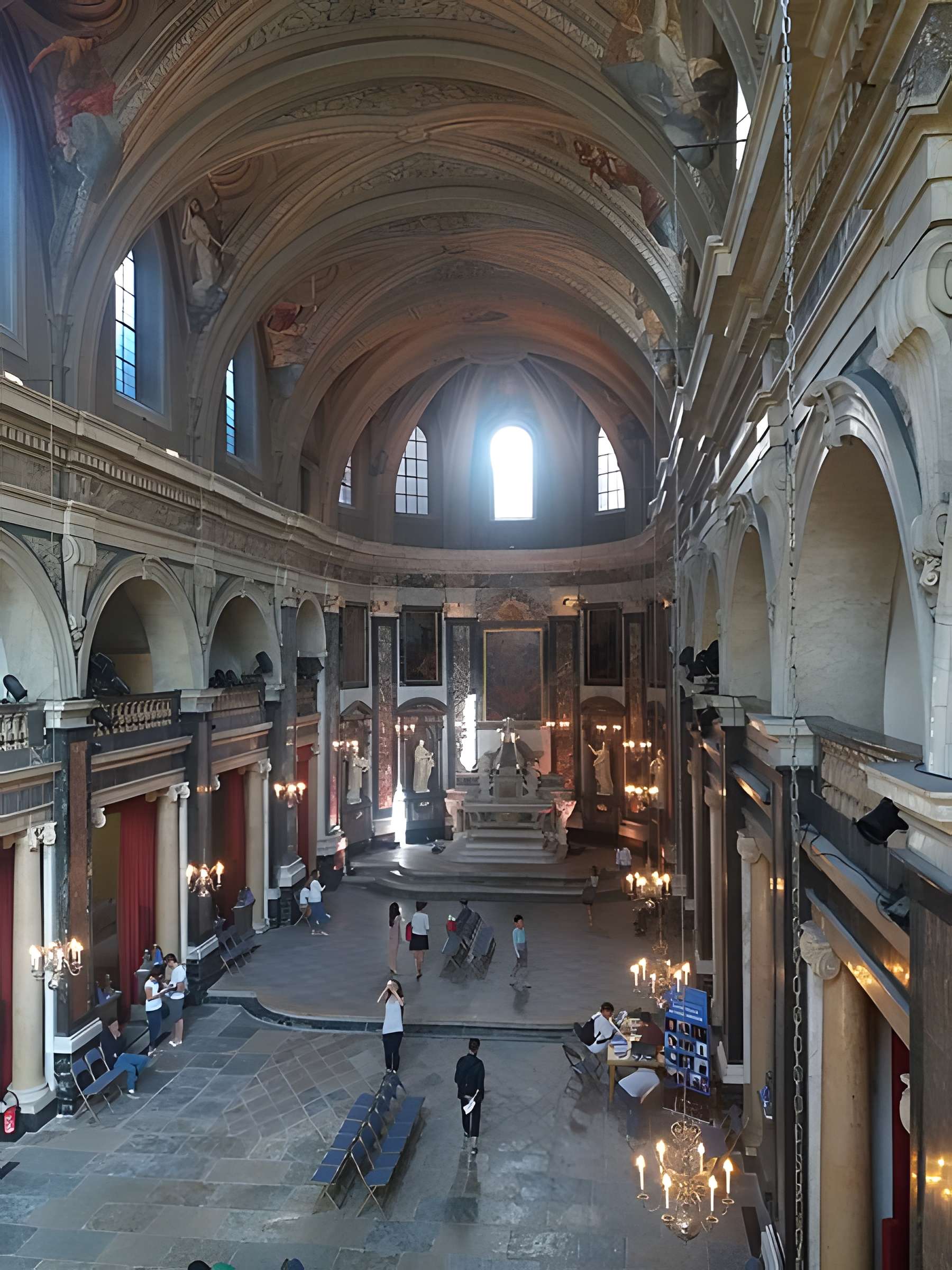 Ancien Collège de la Trinité, actuellement lycée Ampère
