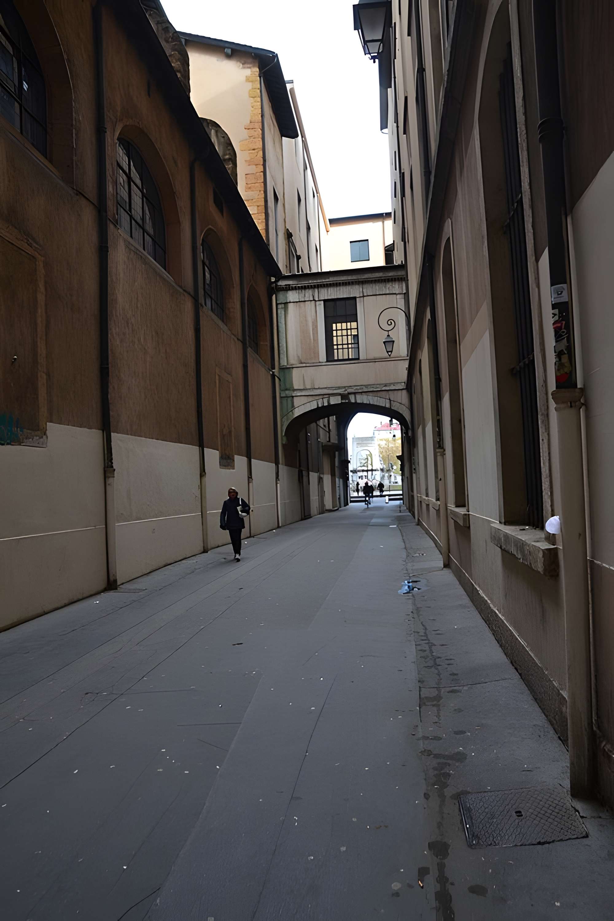 Ancien Collège de la Trinité, actuellement lycée Ampère