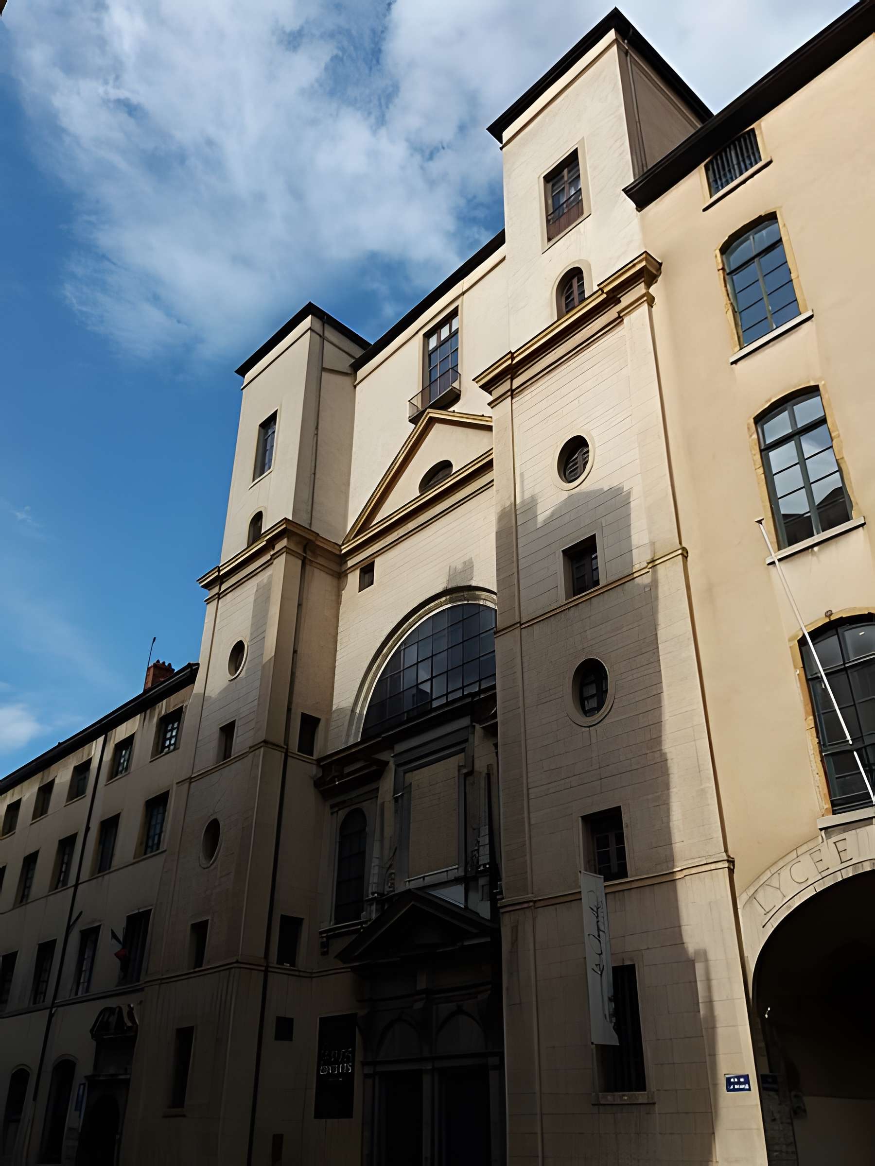 Ancien Collège de la Trinité, actuellement lycée Ampère
