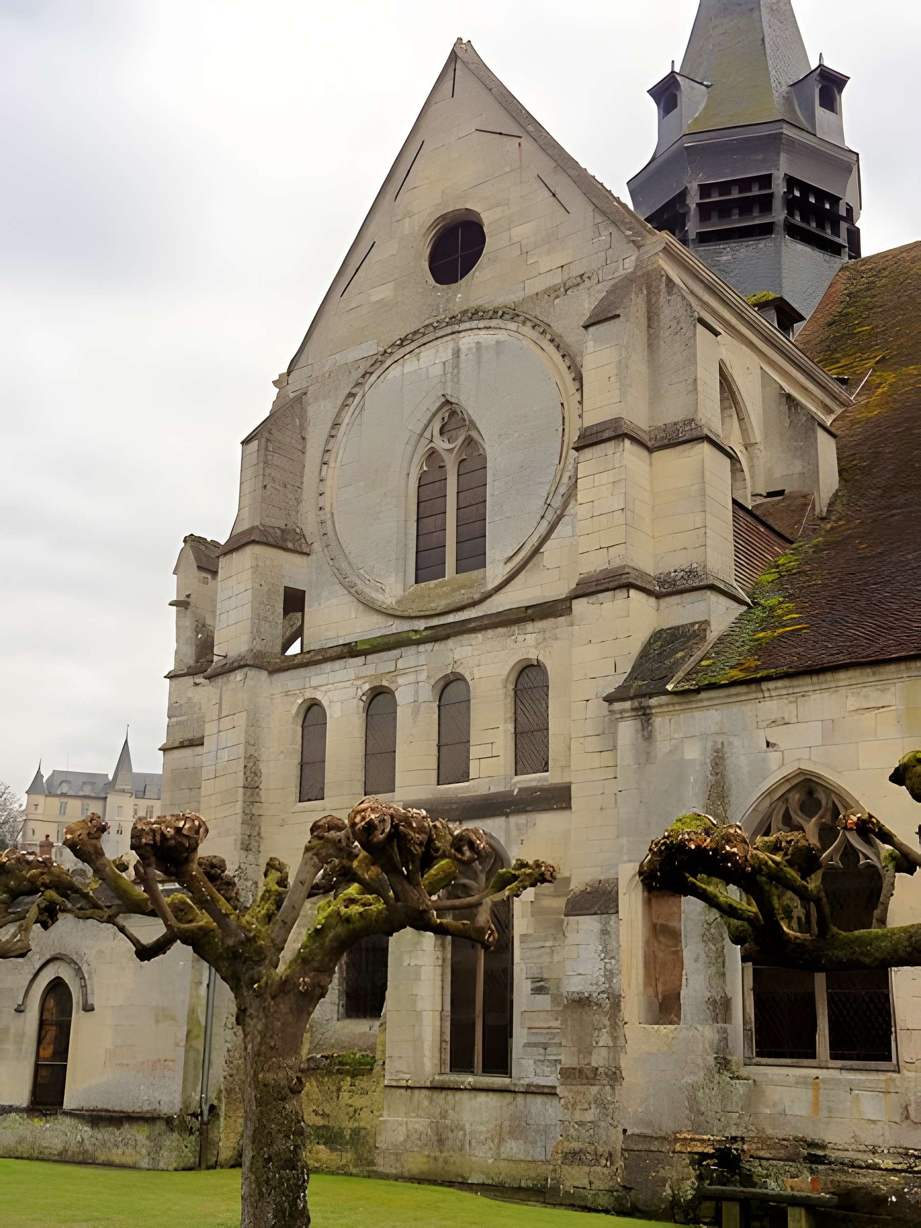 Collégiale Notre-Dame de Mello