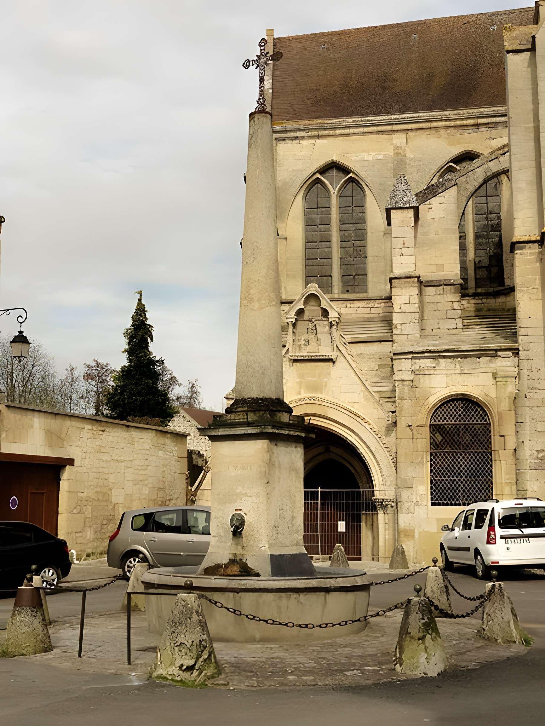 Collégiale Notre-Dame de Mello