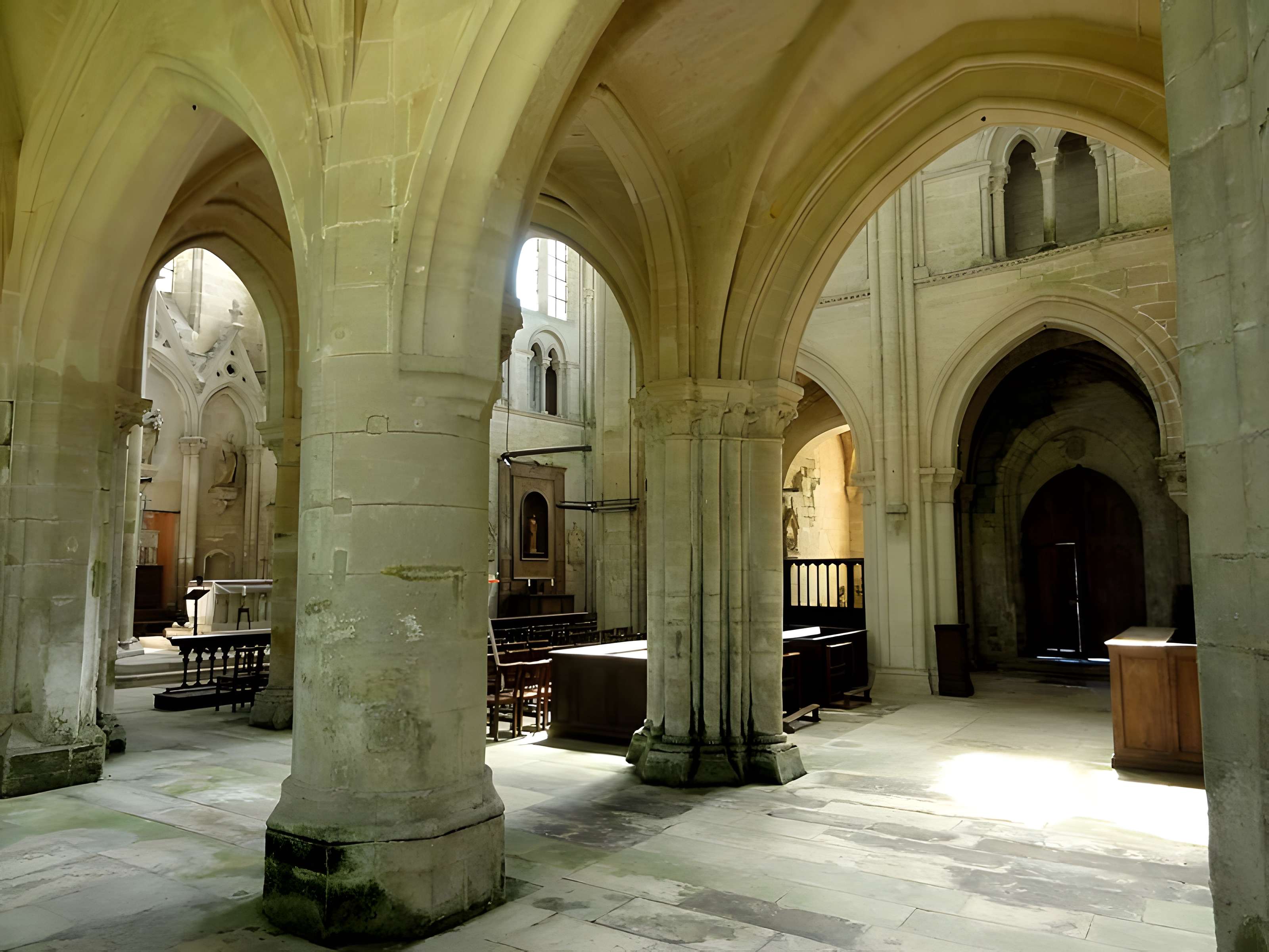 Collégiale Notre-Dame de Mello