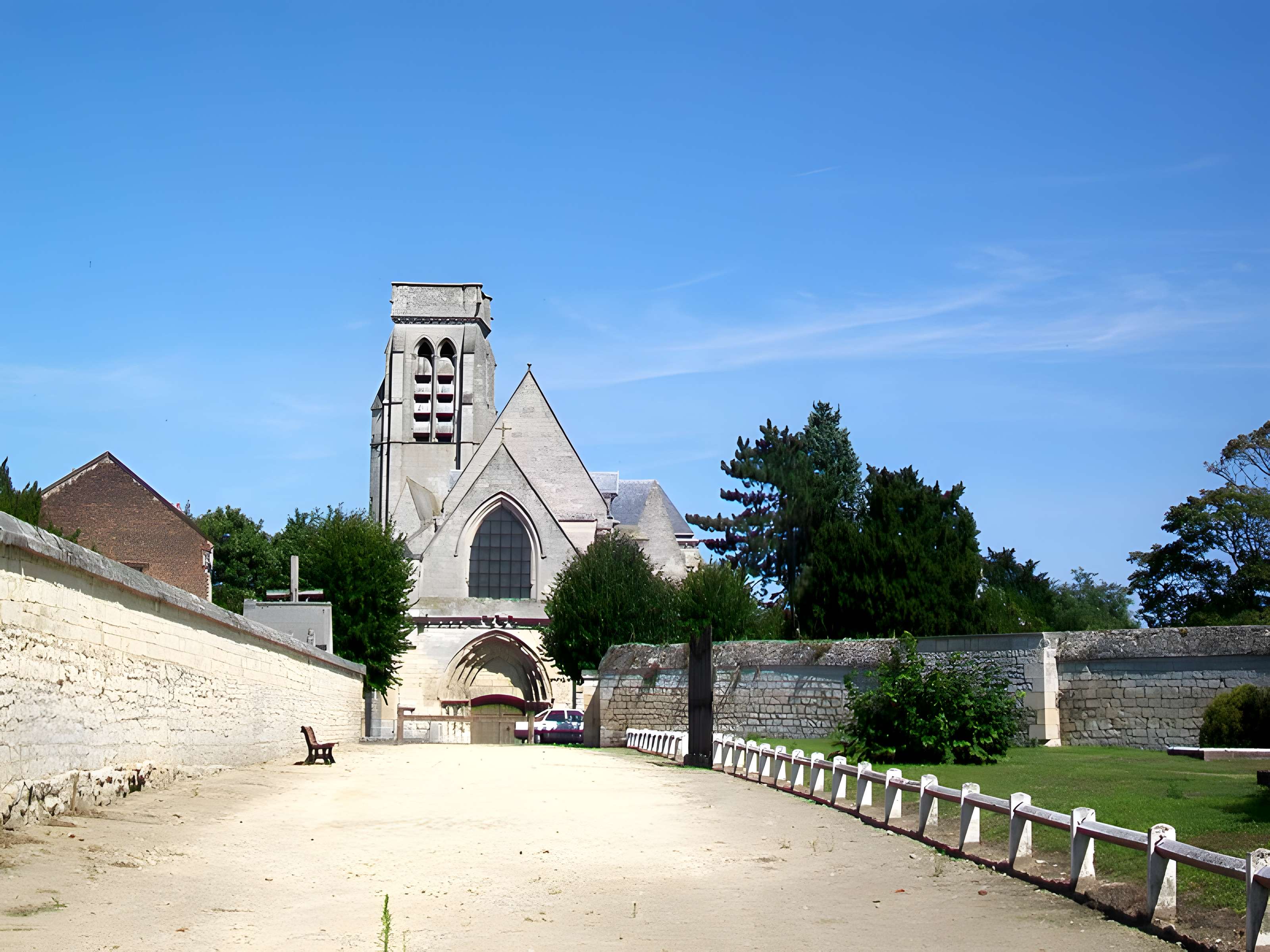 Collégiale Notre-Dame de Montataire