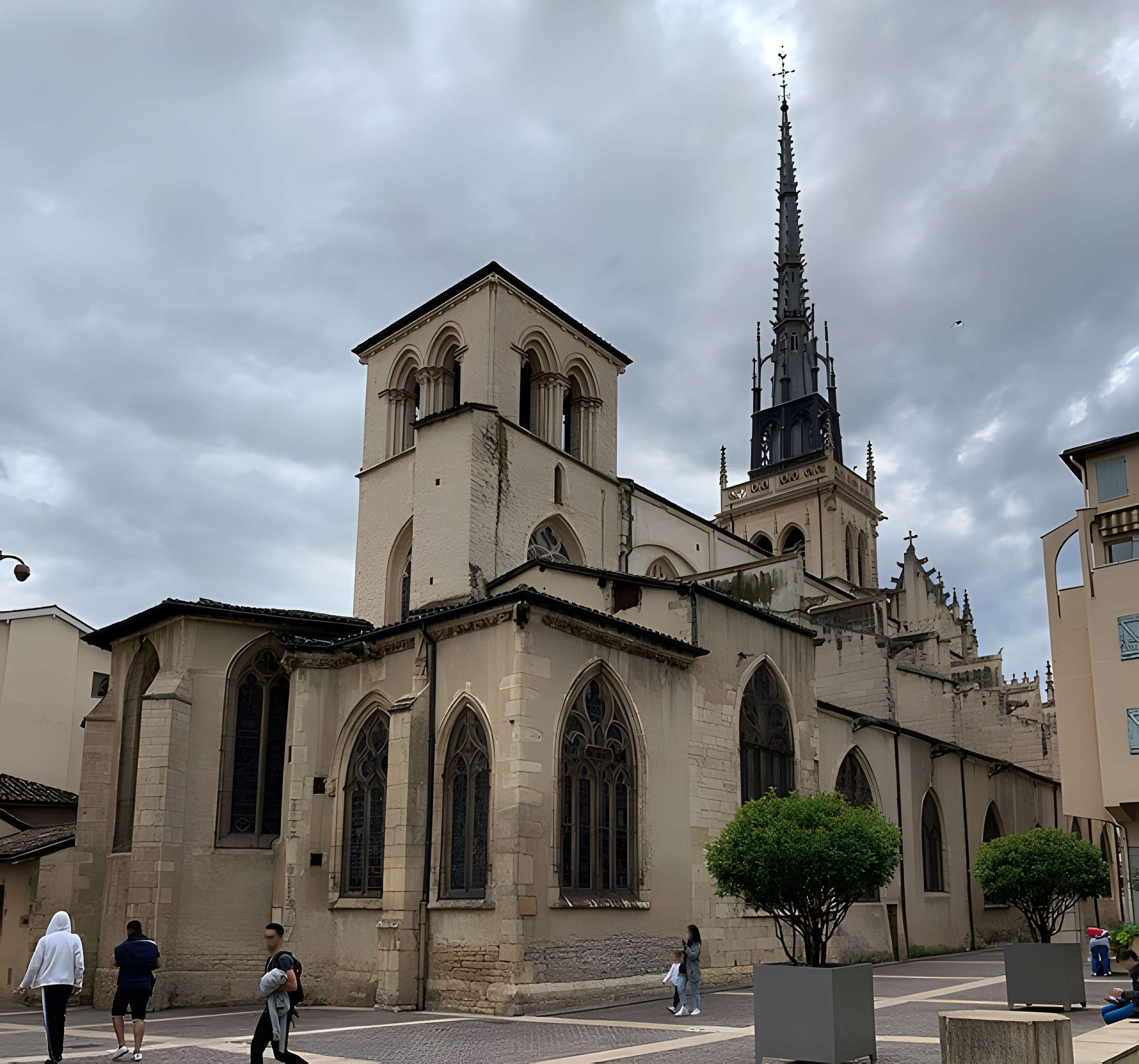Collégiale Notre-Dame-des-Marais de Villefranche-sur-Saône