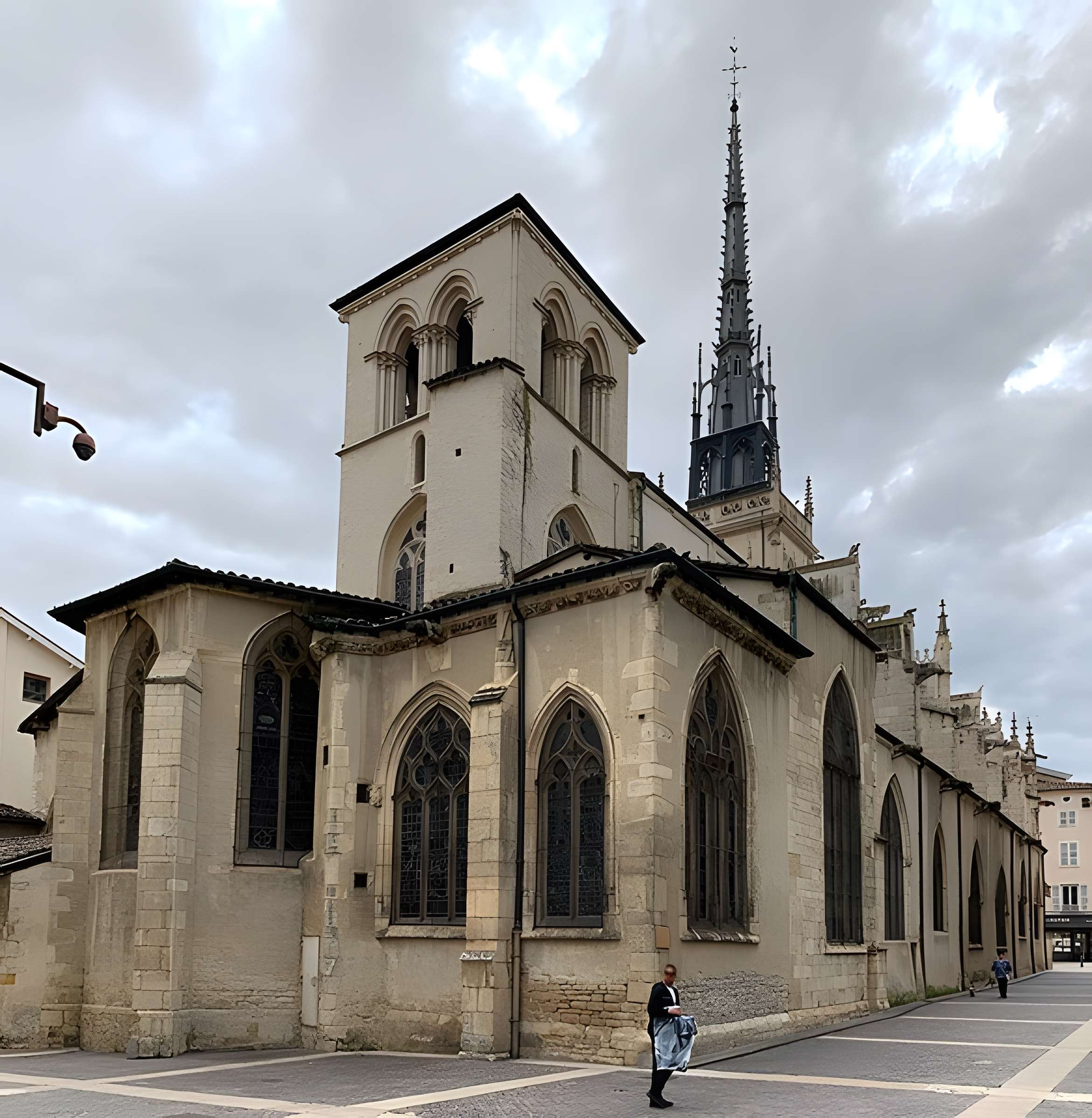 Collégiale Notre-Dame-des-Marais de Villefranche-sur-Saône